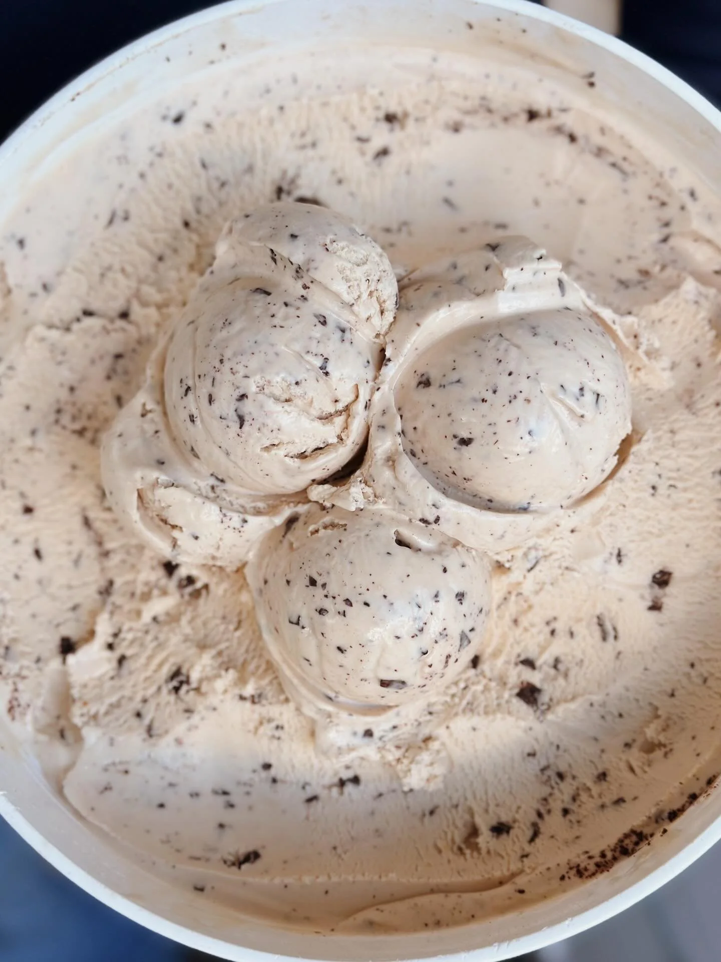 TOMORROW (Thurs): our Limited Edition flavor - CHOCOLATE COVERED STRAWBERRIES begins scooping!! 🍓 🍫

A labor of love, Chocolate Covered Strawberries is a strawberry ice cream made with our homemade organic strawberry jam and sprinkled with chunks a