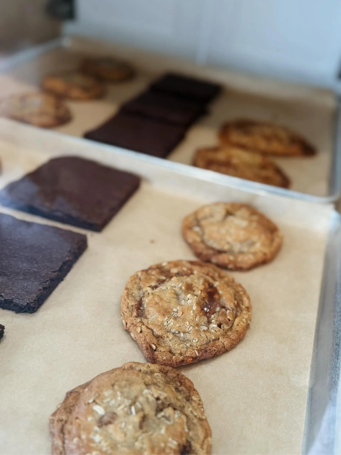 We missed our OATMEAL TOFFEE cookies &hearts;️&hearts;️

Back on the menu FRI-SUN in April, Oatmeal Toffee cookies are oatmeal cookies with chunks of homemade toffee. These cookies are sweet and quite the treat!

Come grab a scoop and a cookie to go 