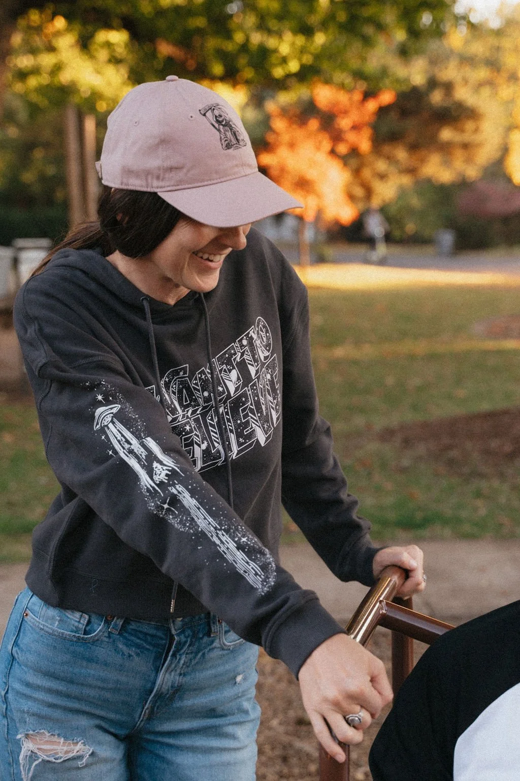 Want To Believe — Cropped Hoodie