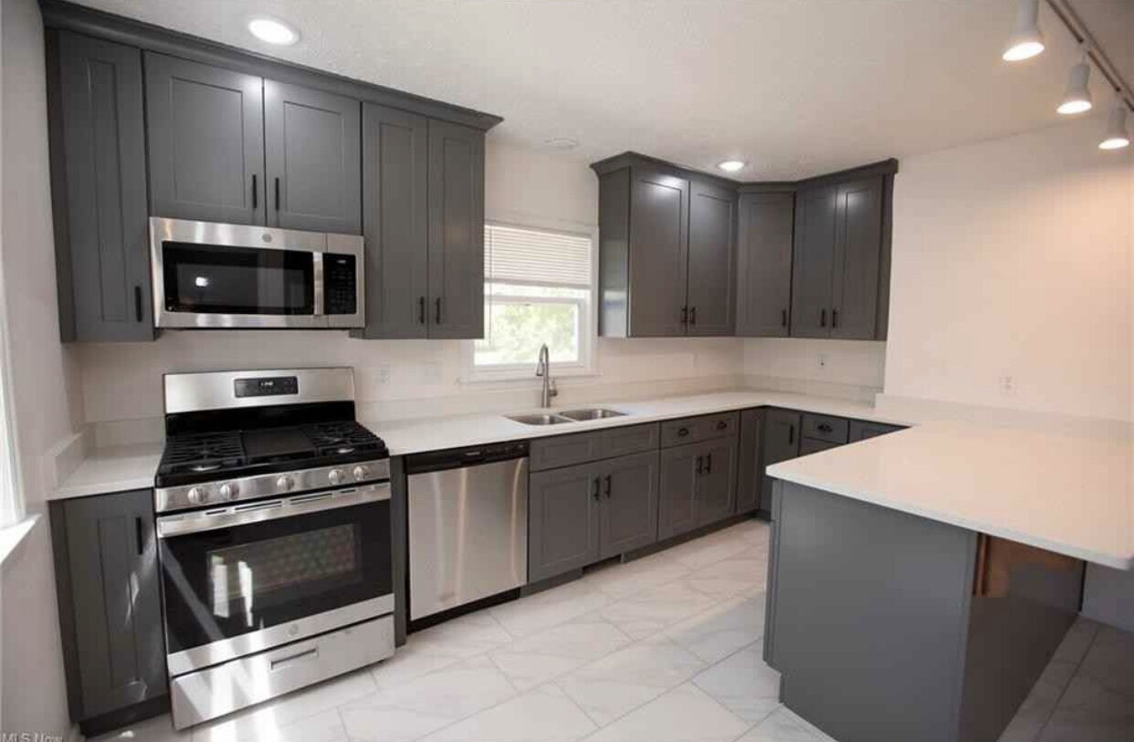 Gallery — Ray Court Properties