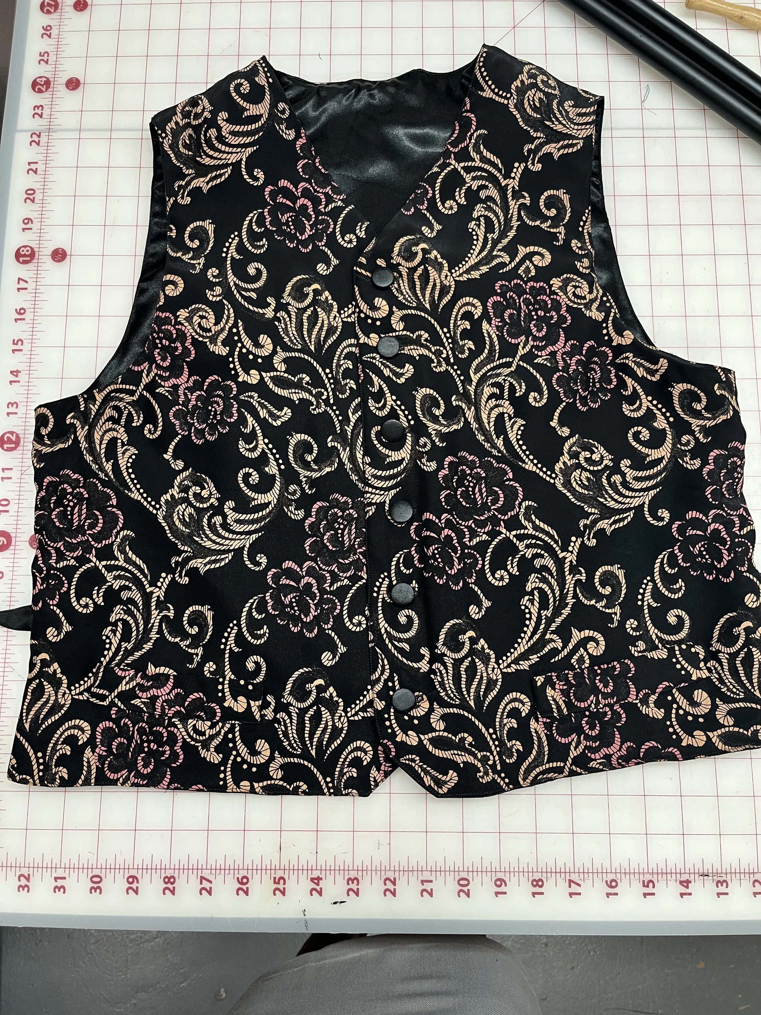 Men's Vest in sizes 4xl and 5xl, lined