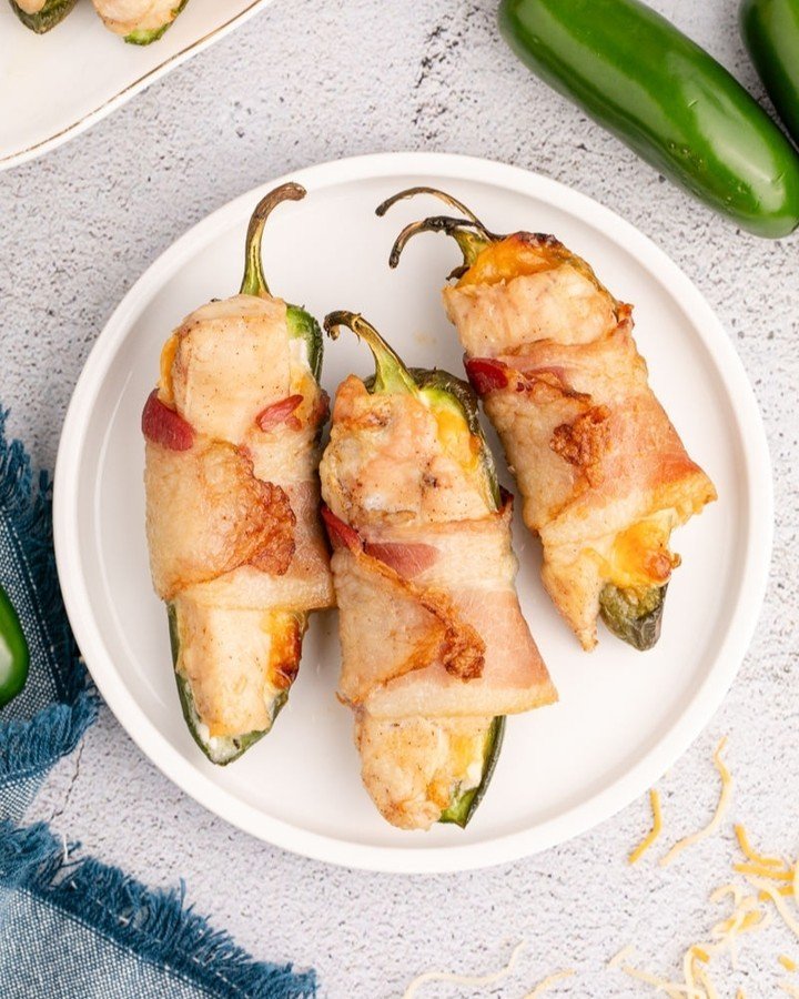 Creamy, cheesy, bite-sized bacon-wrapped chicken jalape&ntilde;o poppers make the perfect appetizer! 
.
.
.
.
. 
#MyRadKitchen
#FoodPhotography
#RecipeDevelopment
#FoodieGram
#InstaFood
#EatFamous
#FeedFeed
#FoodLovers
#EatingForTheInsta
#F52Grams
#F