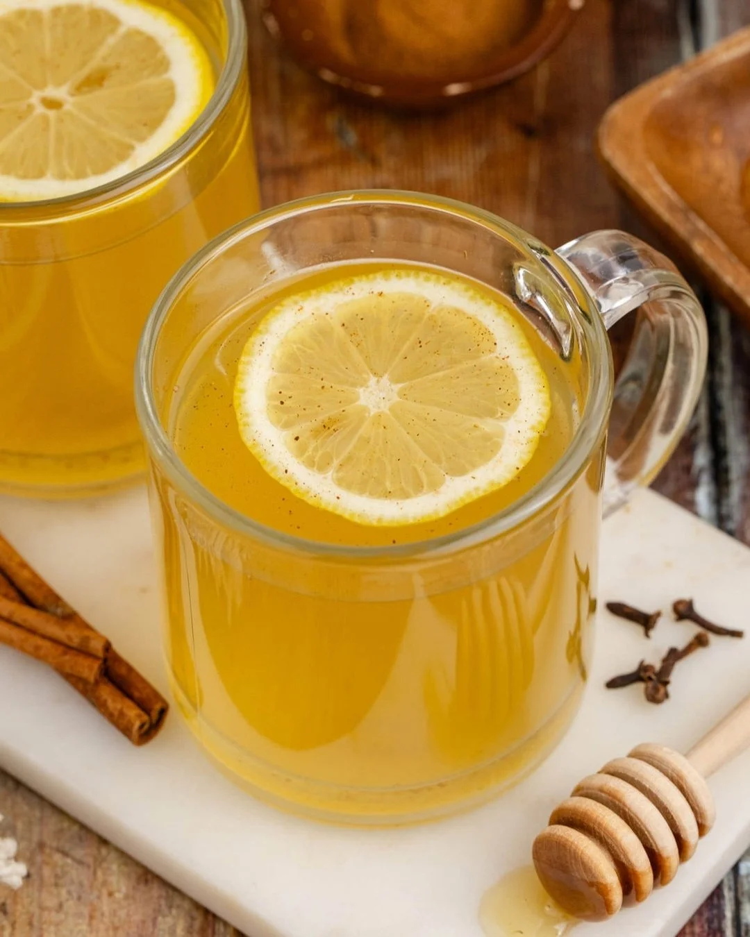 My Old Fashioned Hot Toddy is a beautiful combination of honey, cinnamon and a splash of bourbon whiskey to truly soothe your soul. Find this recipe and more on the blog. 

#MRKRecipes
#Foodie
#InstaFood
#Yummy
#Delicious
#CookingAtHome
#RecipeOfTheD