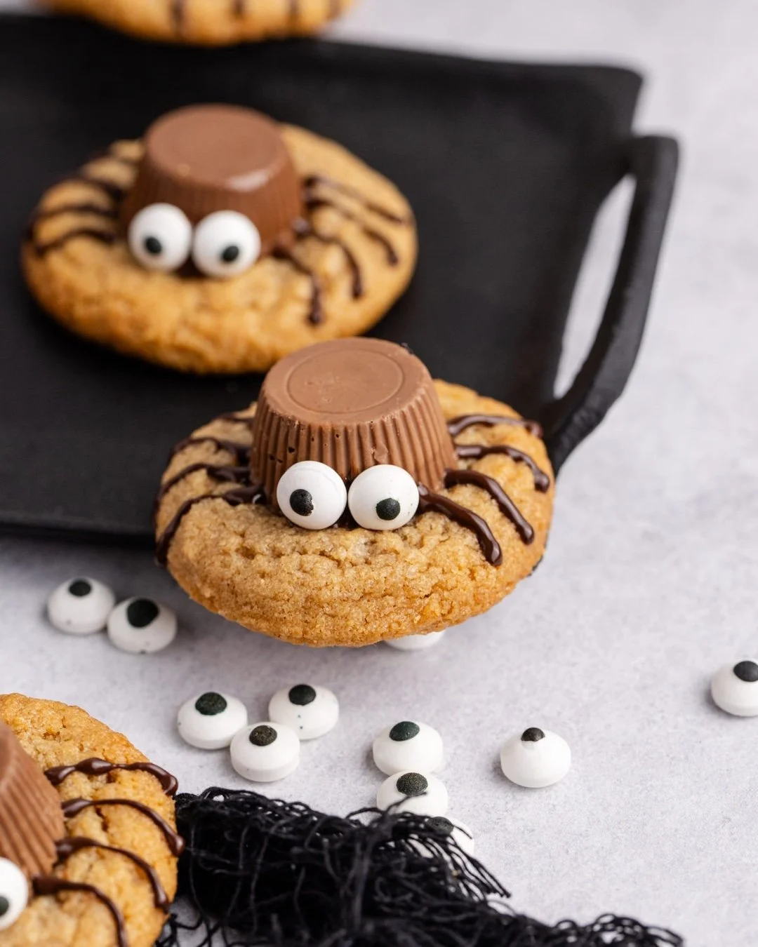 Spooky season made sweet: our easy peanut butter Spider Cookies are equal parts cute and delicious. A fun baking project for kids or a festive treat to add to your Halloween dessert spread!

🕷️ Comment 'recipe' and we'll DM you the link, or check ou