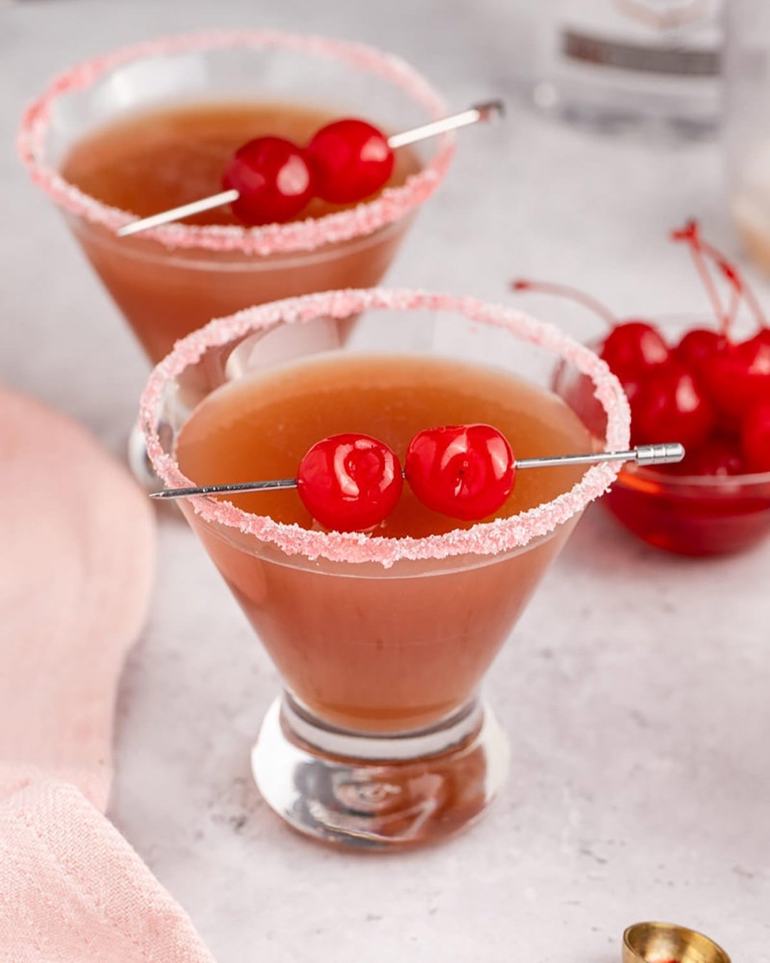 This Love Potion Cocktail is tart, citrusy, and perfectly cranberry-forward. It&rsquo;s an easy Valentine&rsquo;s Day cocktail to make at home, whether you&rsquo;re celebrating date night, Galentine&rsquo;s, or just love a pretty pink drink. 

💘 Com