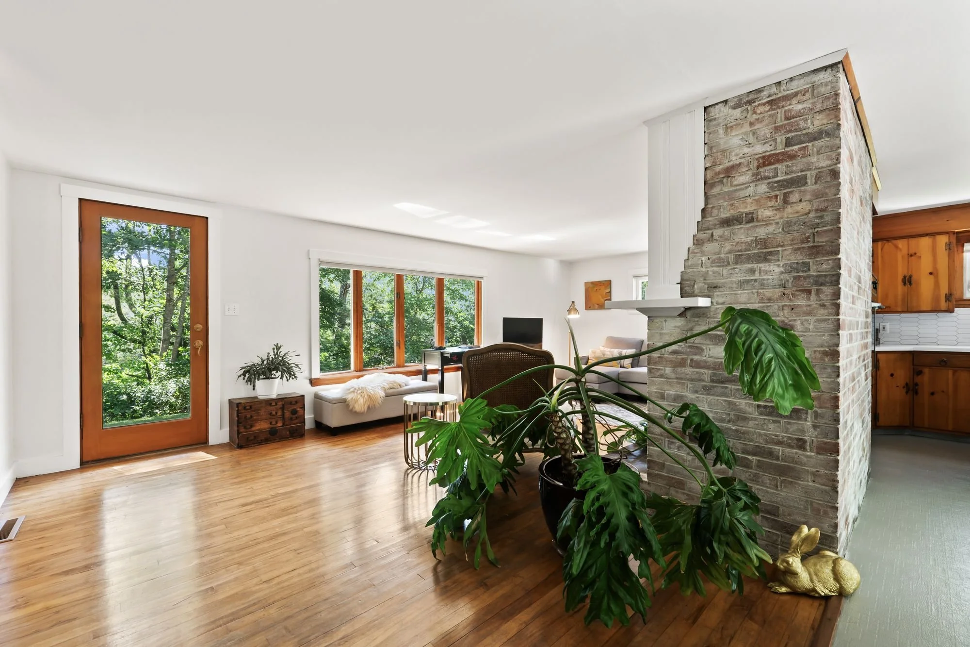 staged-living-room-freeport-maine.jpg
