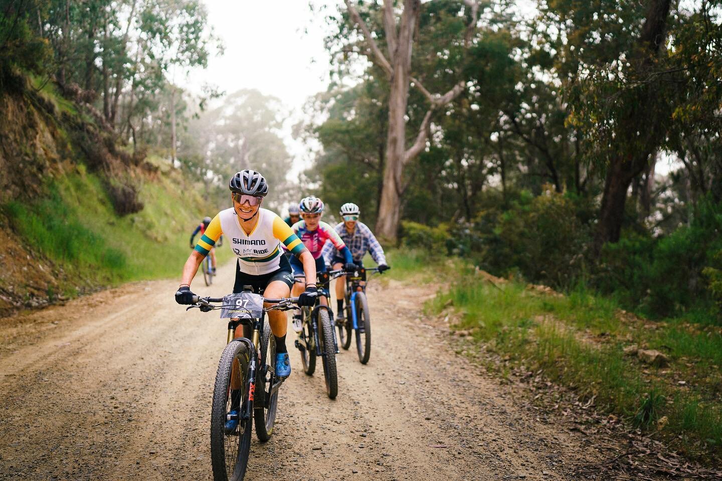 Yeah the girls ⚡️ what an epic event the slightly long 100mile @cattlemen100mtb event was. In the end, 172km of gravel roads finishing in the @omeo_mtb_park with 4400m of elevation to really hurt the pins 🫣

Casual as ever @tillyonabike kept in coun