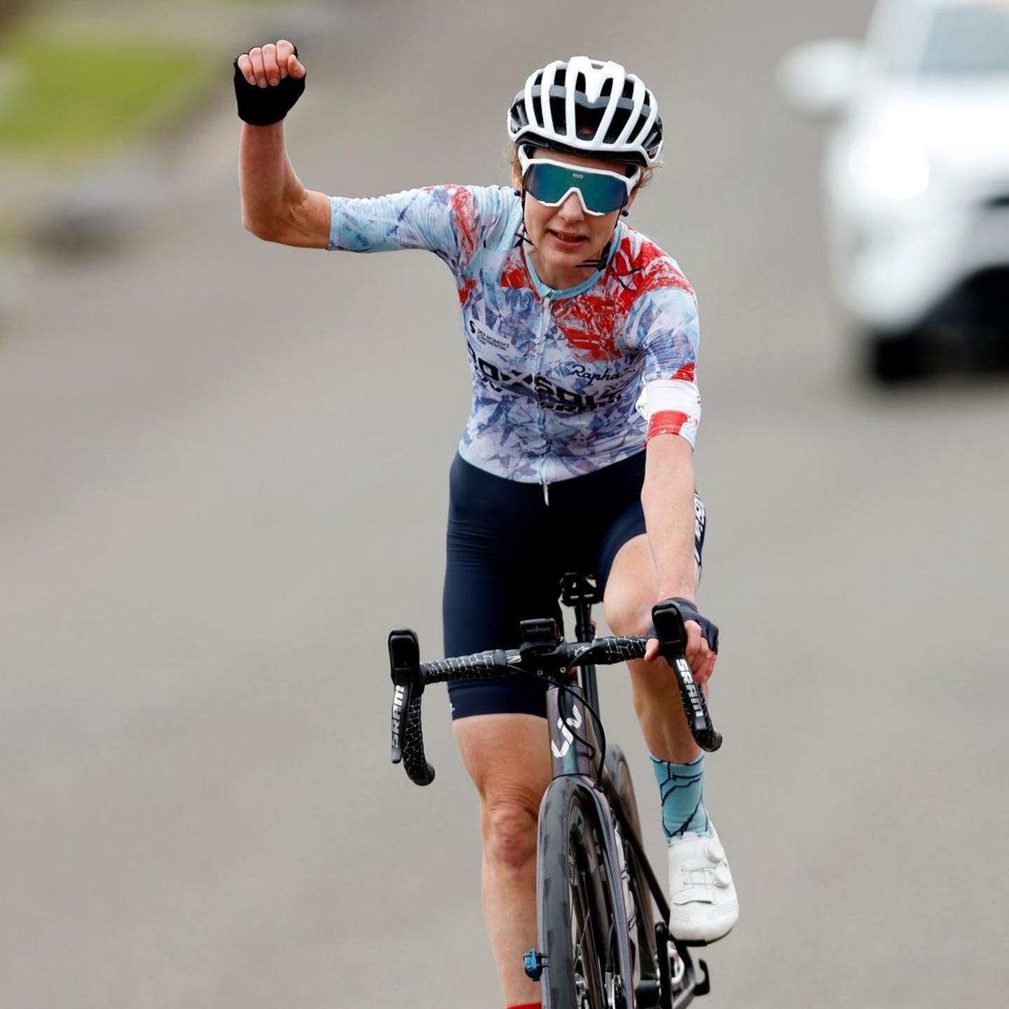 They may have taken the Mount Poatina climb out of the @auscyclingaus Spirit of Tasmania Cycling Tour, but much to @justinelbarrow delight it was replaced with a 78km stage from Spreyton Cider to Sheffield, with a whopping 2000m of climbing 📈

The r