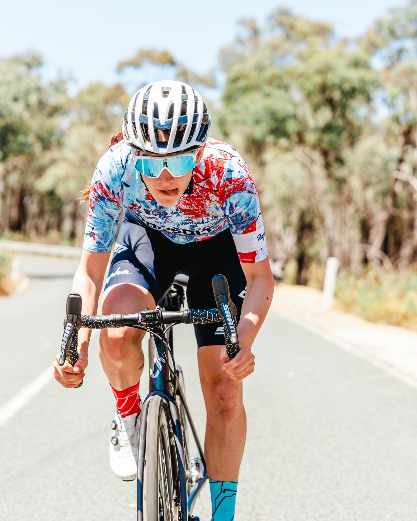 Five weeks until the @auscyclingaus #RoadNats 🗓️ Our riders @justinelbarrow and @ruby_dobsonn will chase their climbing legs at this weekends @tourofbright 

Photo: @mason_hender