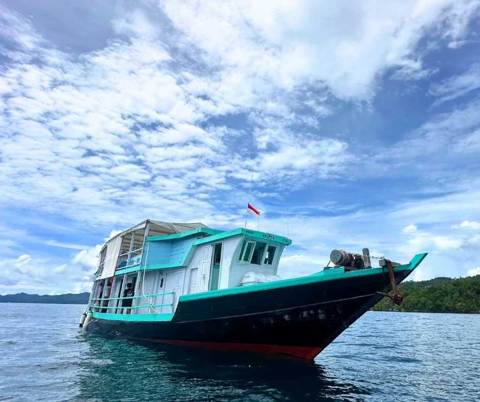 Epica Liveaboard – Operated by Scuba Republic Indonesia