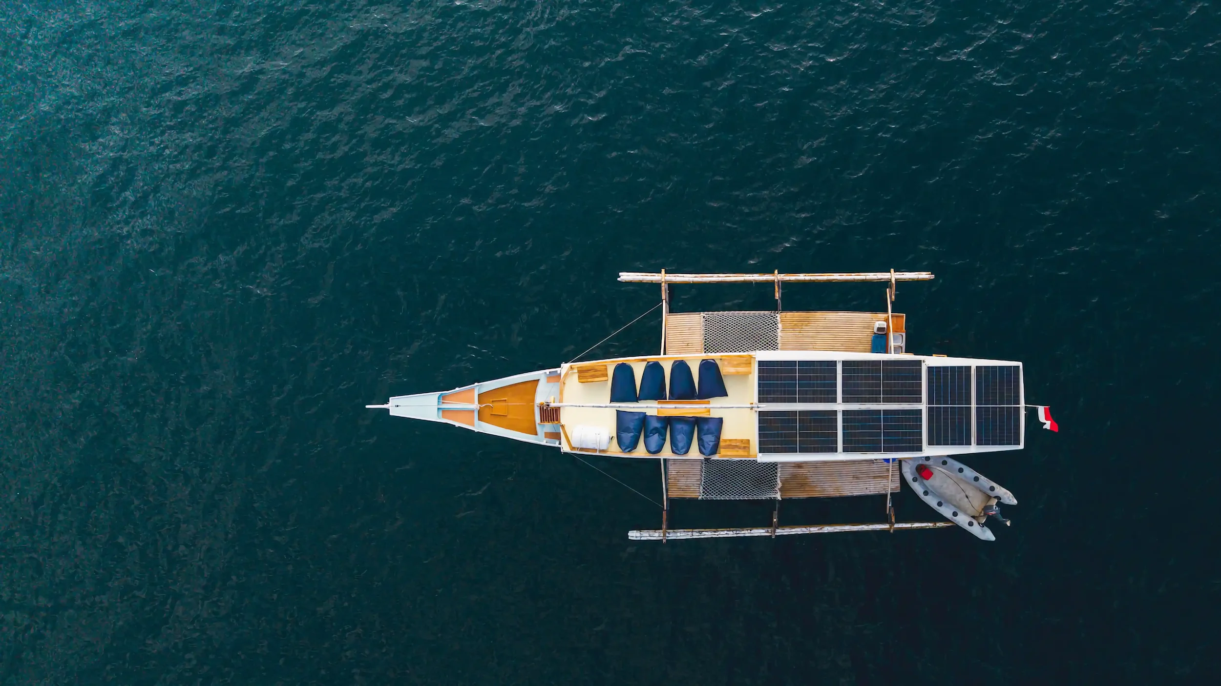 Capoeng Liveaboard drone.webp