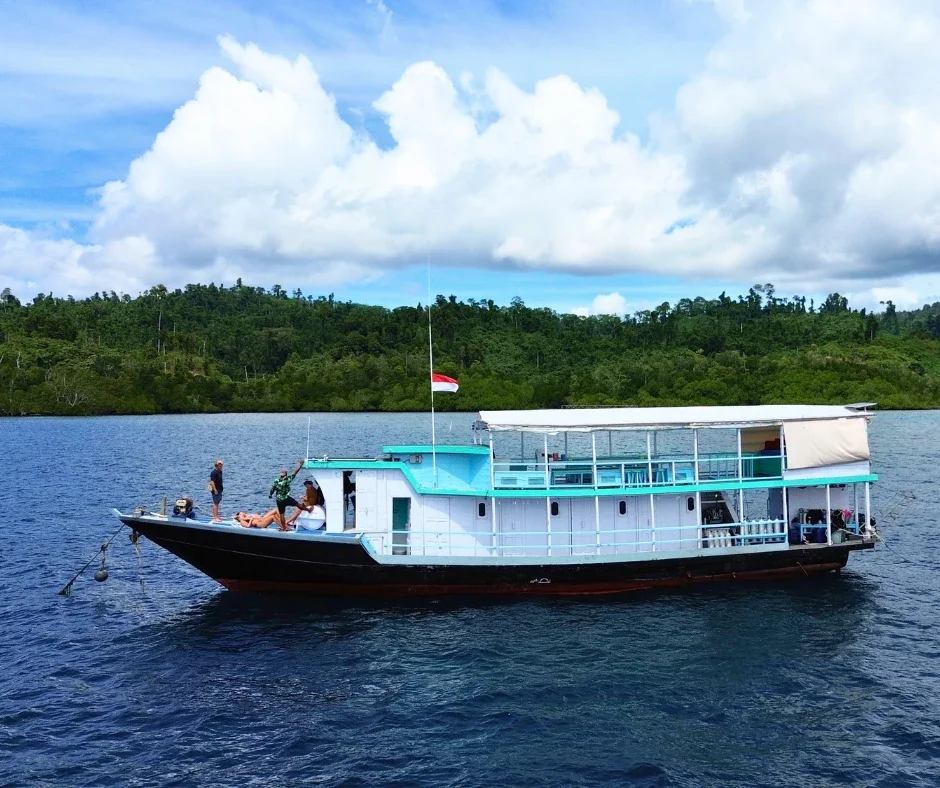 Epica Liveaboard – Operated by Scuba Republic Indonesia