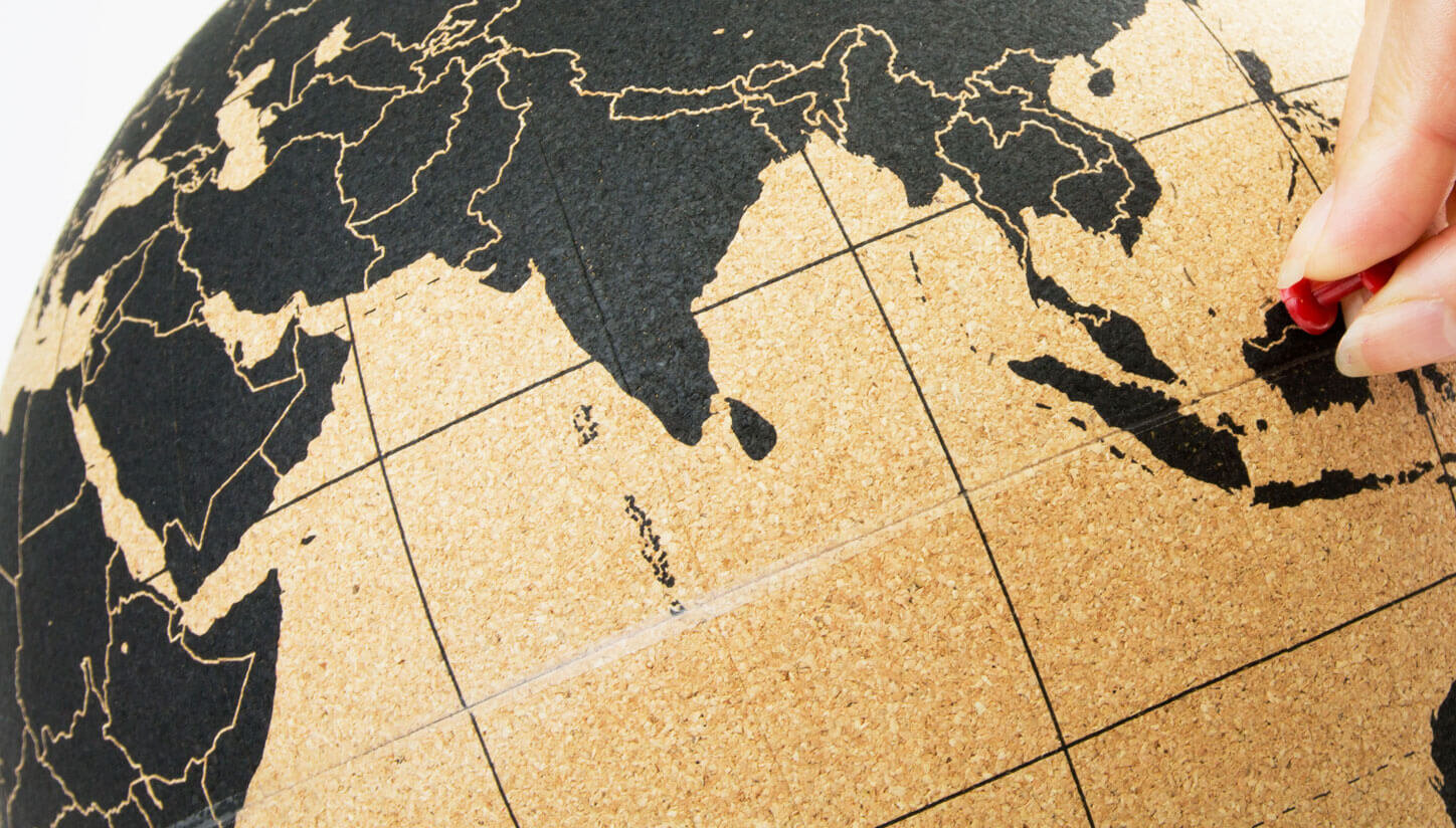 suckuk_corkglobe_04.jpg