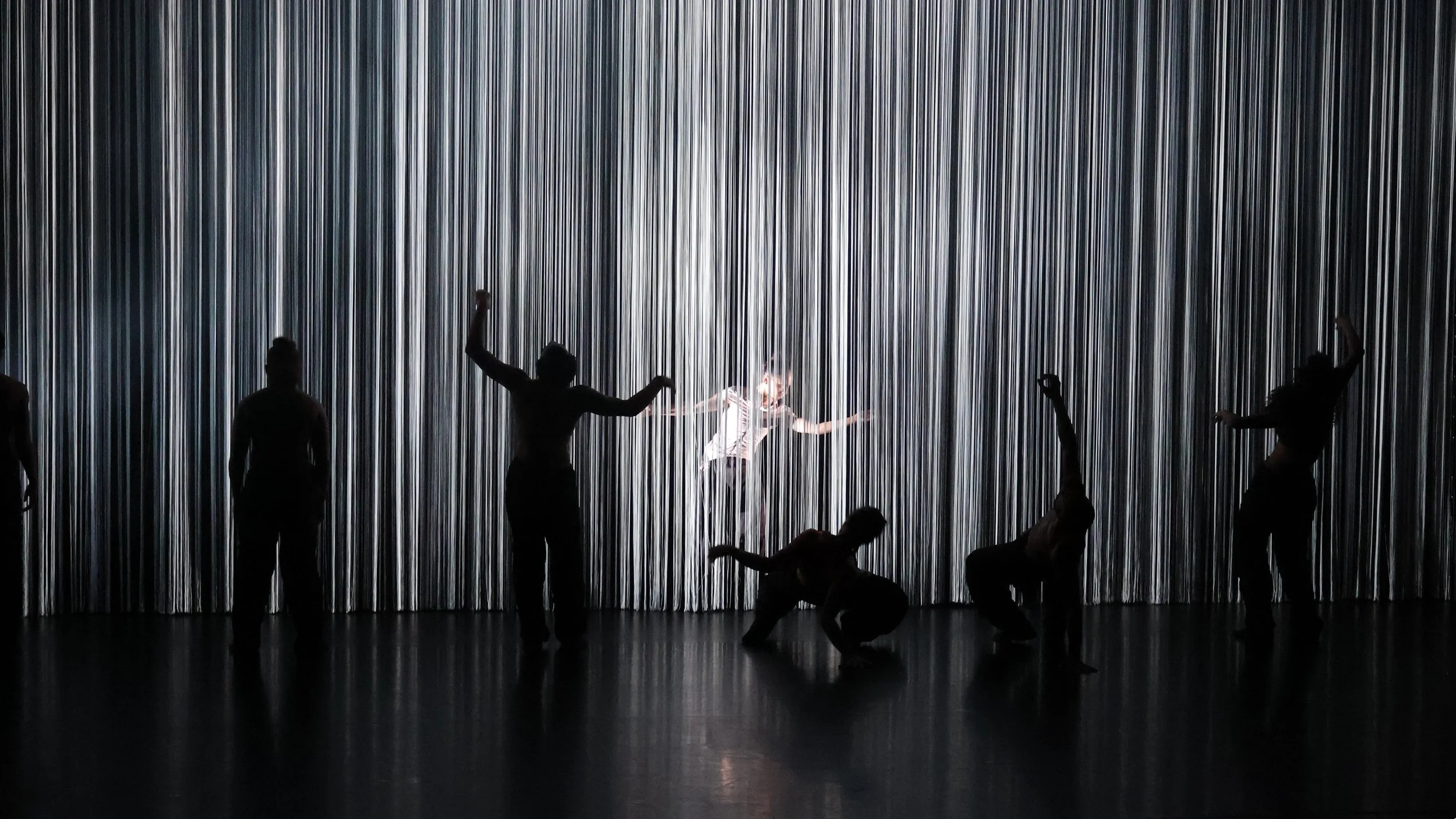 TELLUS - DICKSON MBI [SET DESIGN]