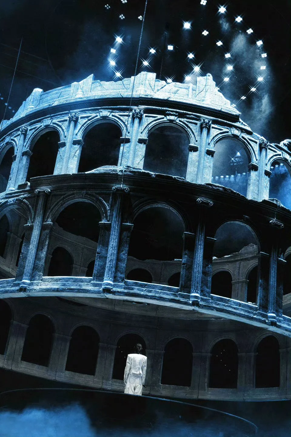 Monumental ruined colosseum created for KUN 蔡徐坤 Deadman concert, designed by set designer and 舞美設計師 Ruby Law of RULA.