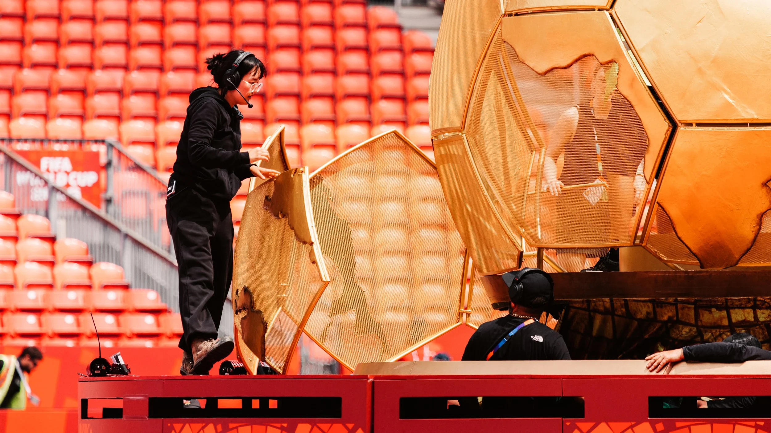 Technical rehearsal of the Trionda Ball mechanism, testing the opening sequence and performer access before the live ceremony.