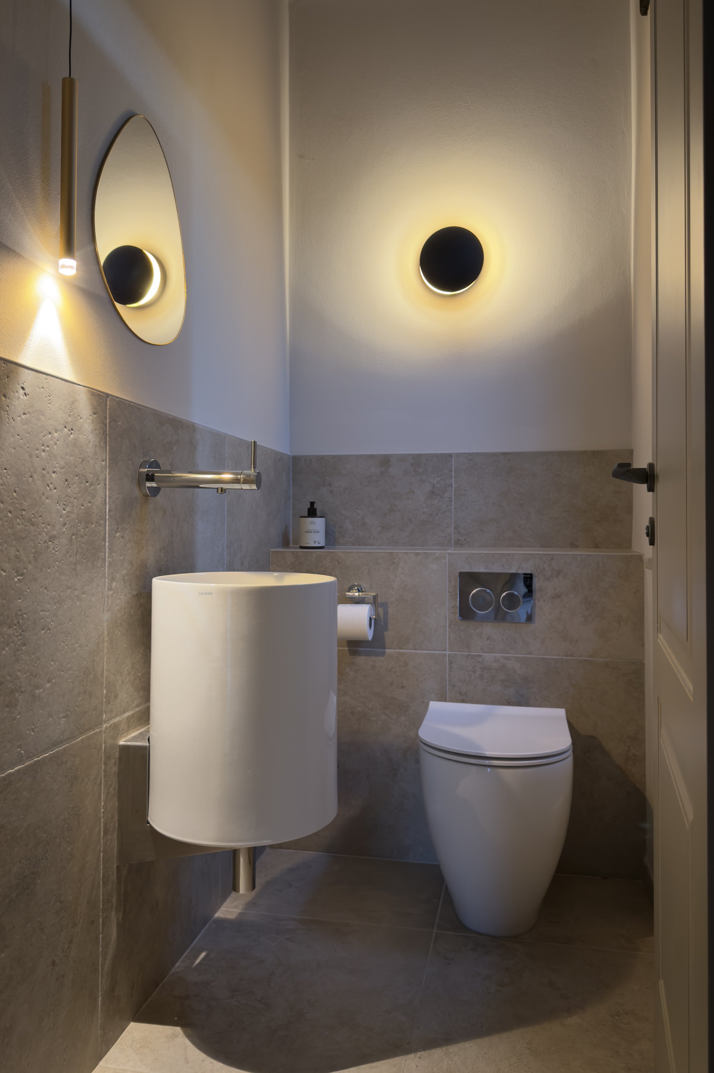 Toilet groundfloor