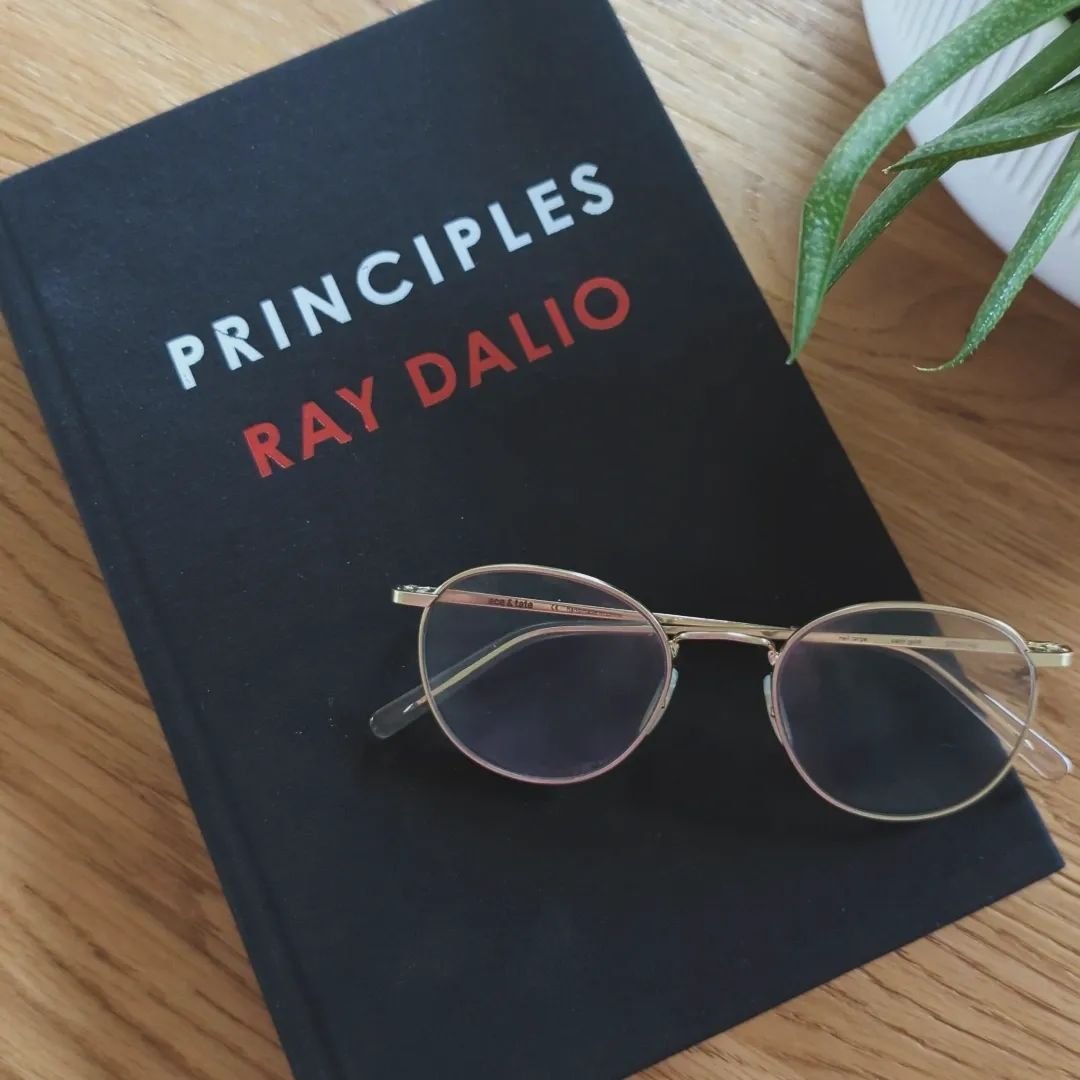 📖 Currently reading: Principles by Ray Dalio ✨

I always have a book nearby. 
And while thrillers and crime novels are my favourite, I like to have a non-fiction on the go too. 

Have you read this? 🤔
And what non-fiction is on your 'to read' list?