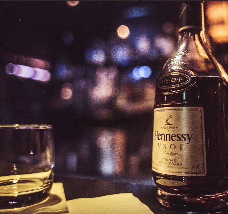 Henny thing is possible 🥃 
-
-
-
-
-
-
-
-
-
#manchuriabar #manchuriaandchill #hiddengem #cocktailbar #cocktails #melbournenightlife #instagood #melbourneblogger #melbournecbd #bartender #wineanddine #rum #vodka #scotch #whiskey #bourbon  #loveinthe