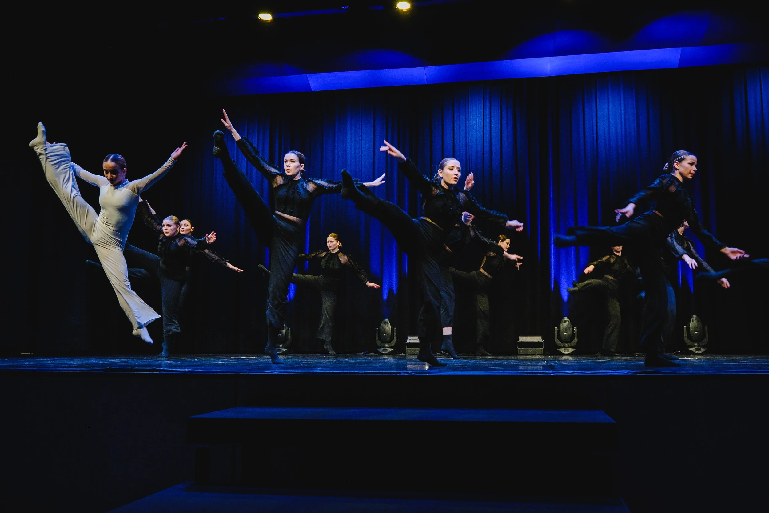 20251213_WeDanceDance - Enchanted Steps II_BW_TilJentzsch_11.jpg