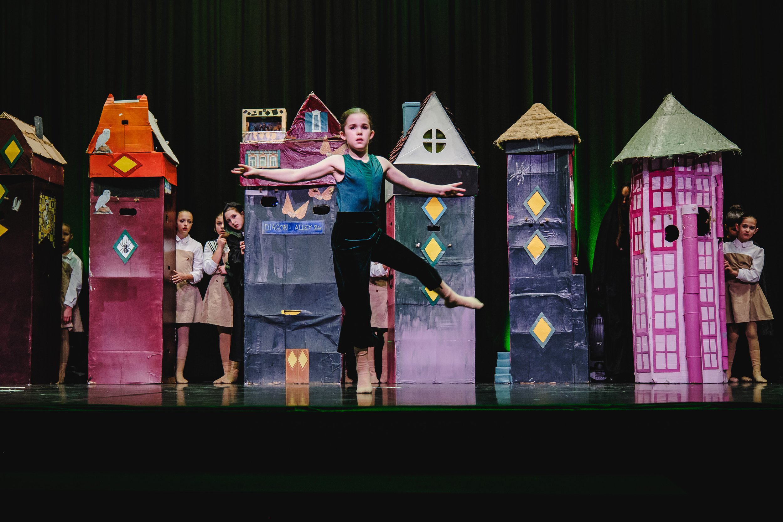 20251213_WeDanceDance - Enchanted Steps II_BW_TilJentzsch_88.jpg