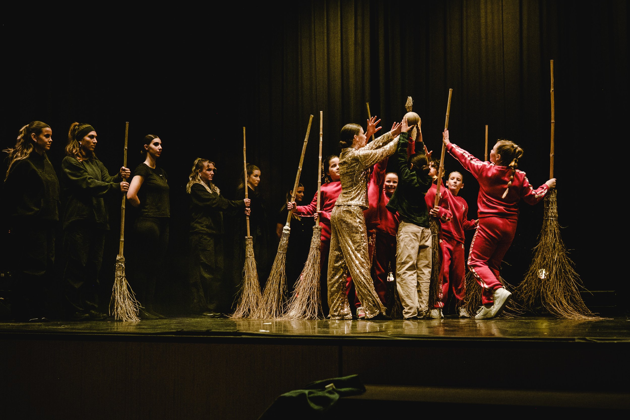 20251213_WeDanceDance - Enchanted Steps II_BW_TilJentzsch_182.jpg