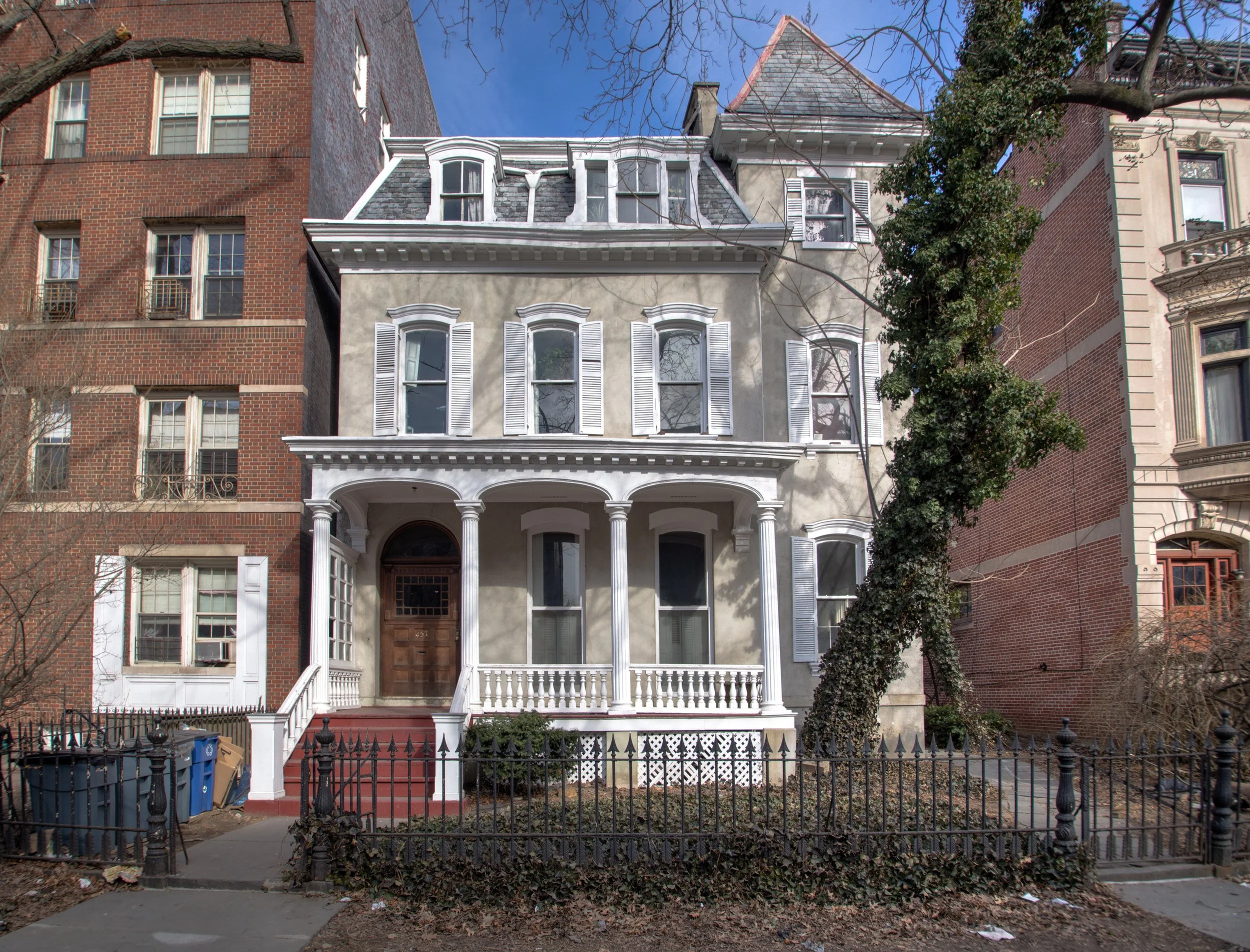 457 Clinton Ave.jpg