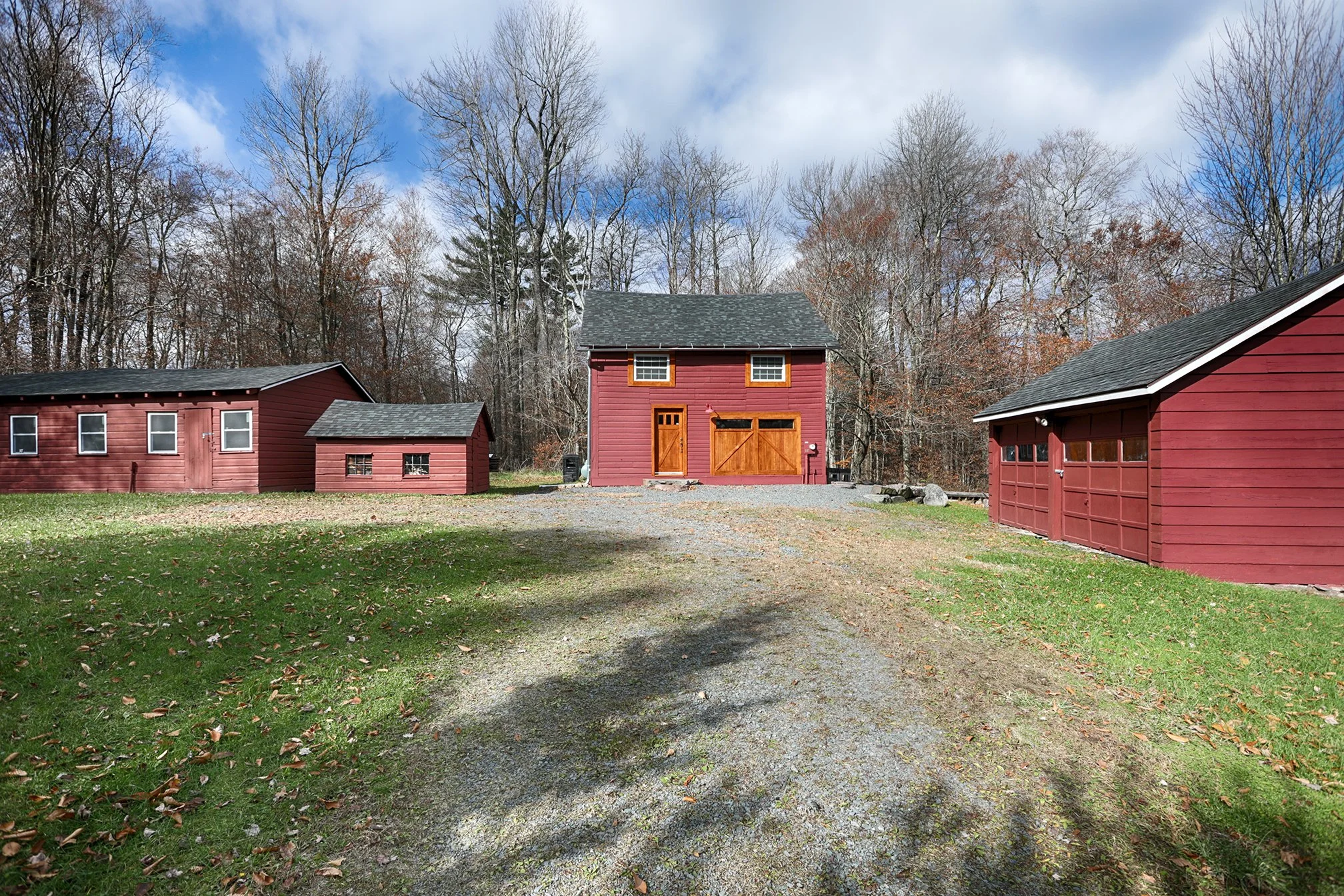 Cabin Poconos (1).jpg