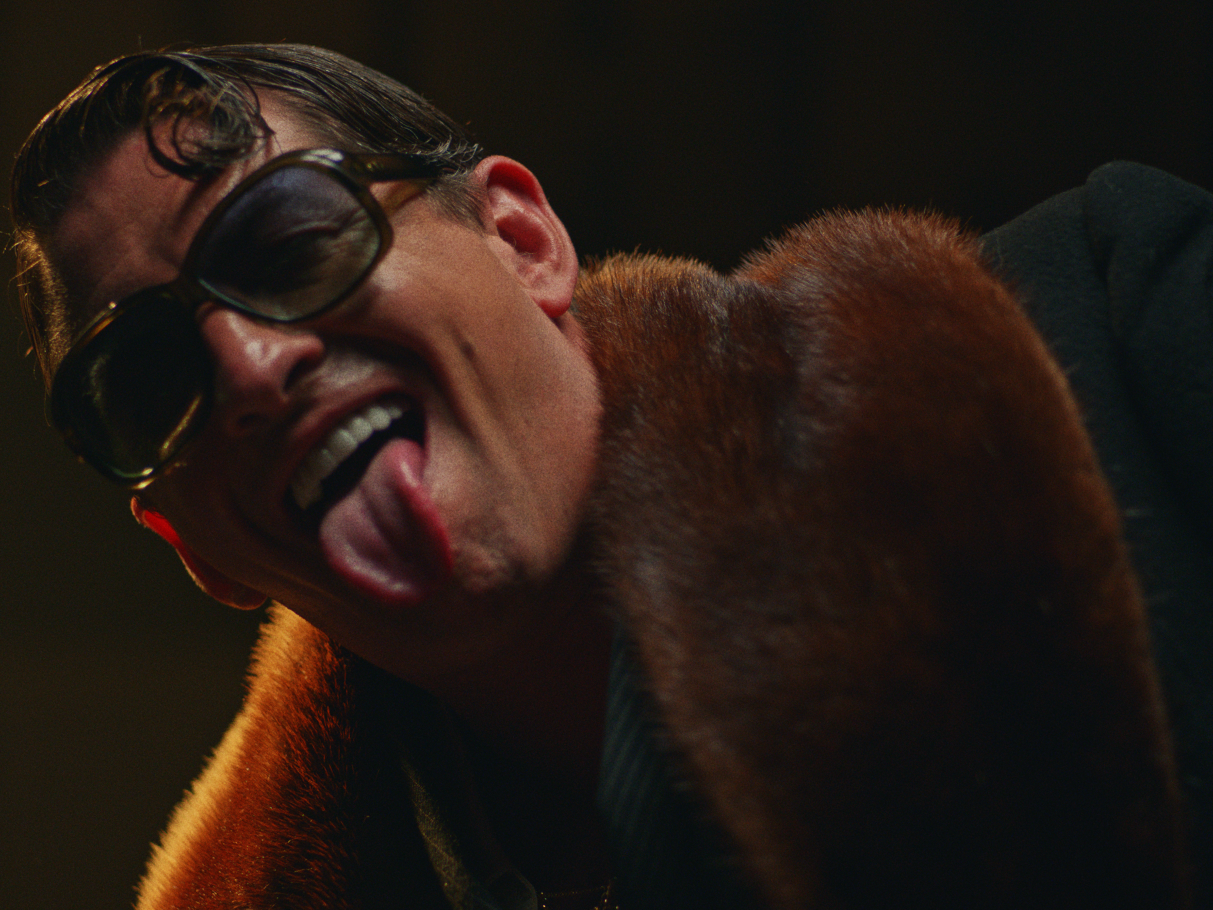 Partiboi_Pound Town_YouTube.00_01_01_05.Still041.PNG