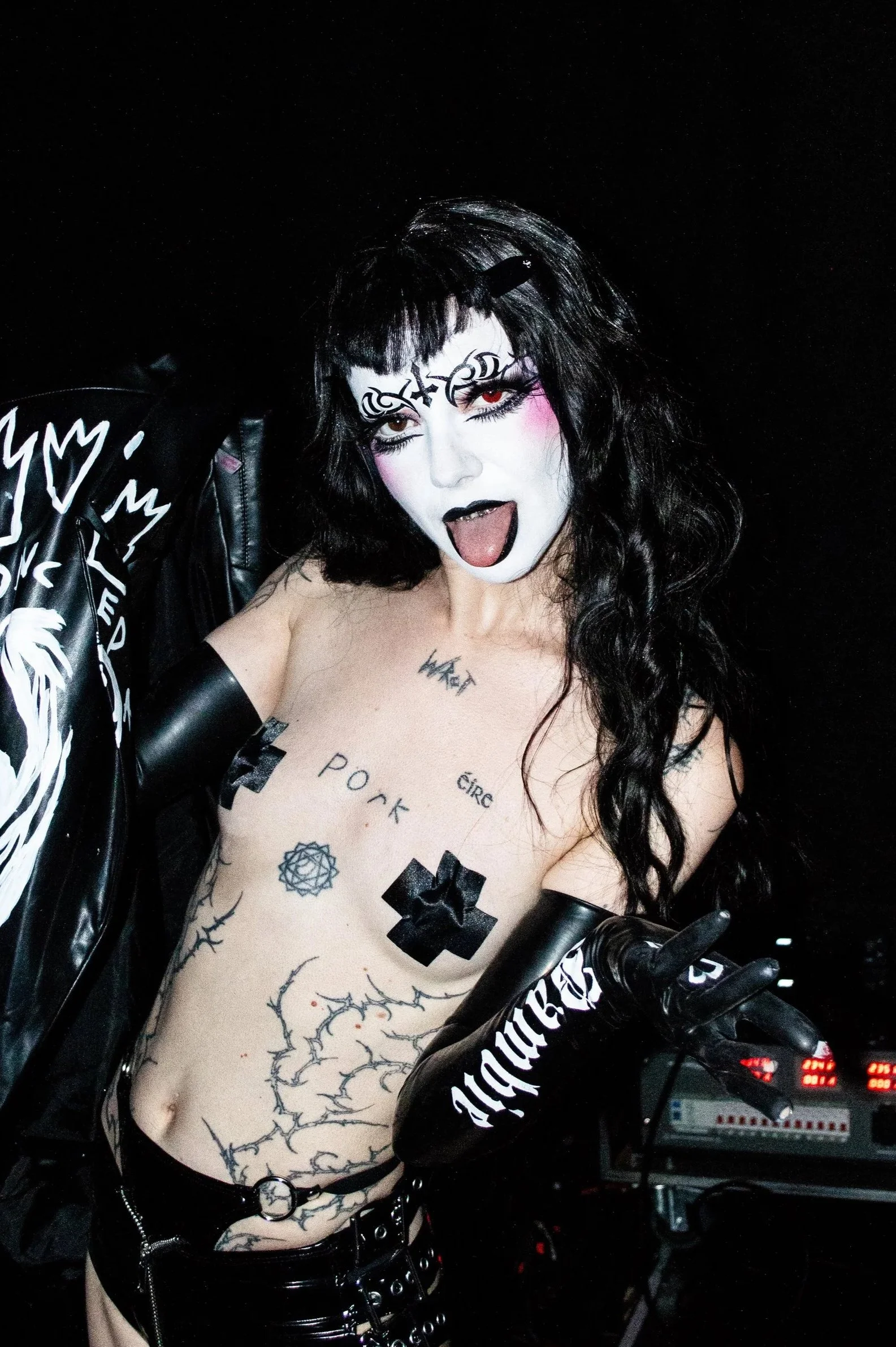 Bambie Thug
European Tour 'Crown the Witch'
Photog. Rhi Brai