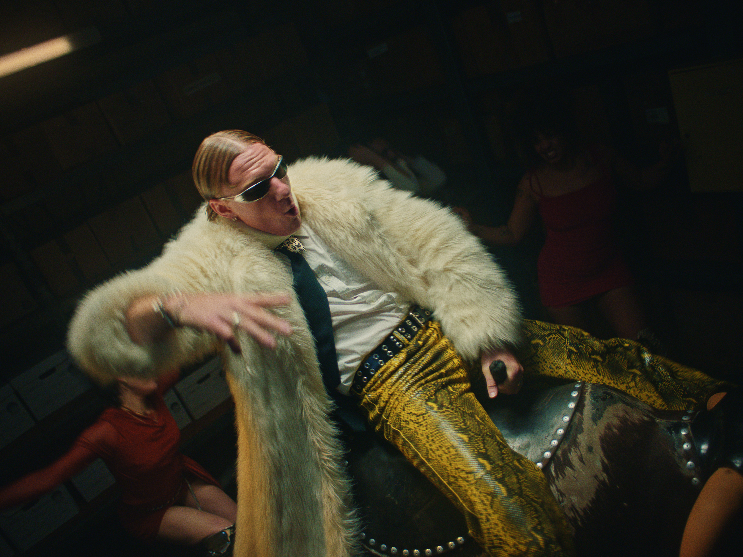 Partiboi_Pound Town_YouTube.00_01_46_19.Still071.PNG