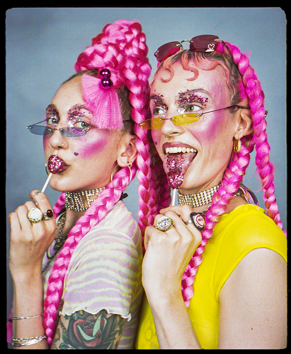 a terrible twosome... Silence and Jess A.K.A. THE UGLY SISTERS 💞 🍧🍉🌸🐷🧠🌷🌺👯‍♀️🐽💅🍬🍭 The twins were warned by the ice queen that if they didn't stop stealing sweets from her lunchbox that one day she'd cast a evil spell on them!... That day 