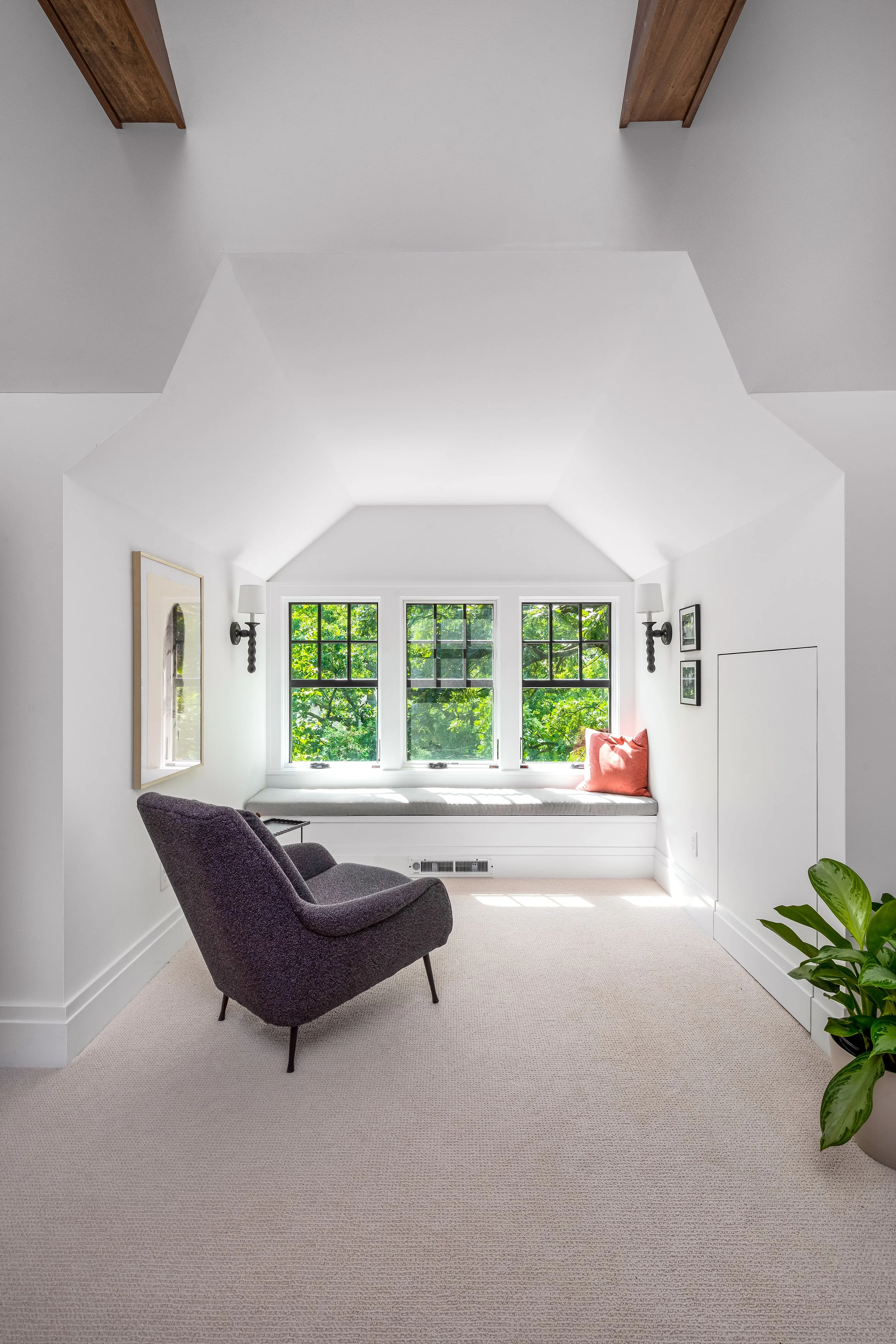 2196 Carter Ave St Paul-4.jpg