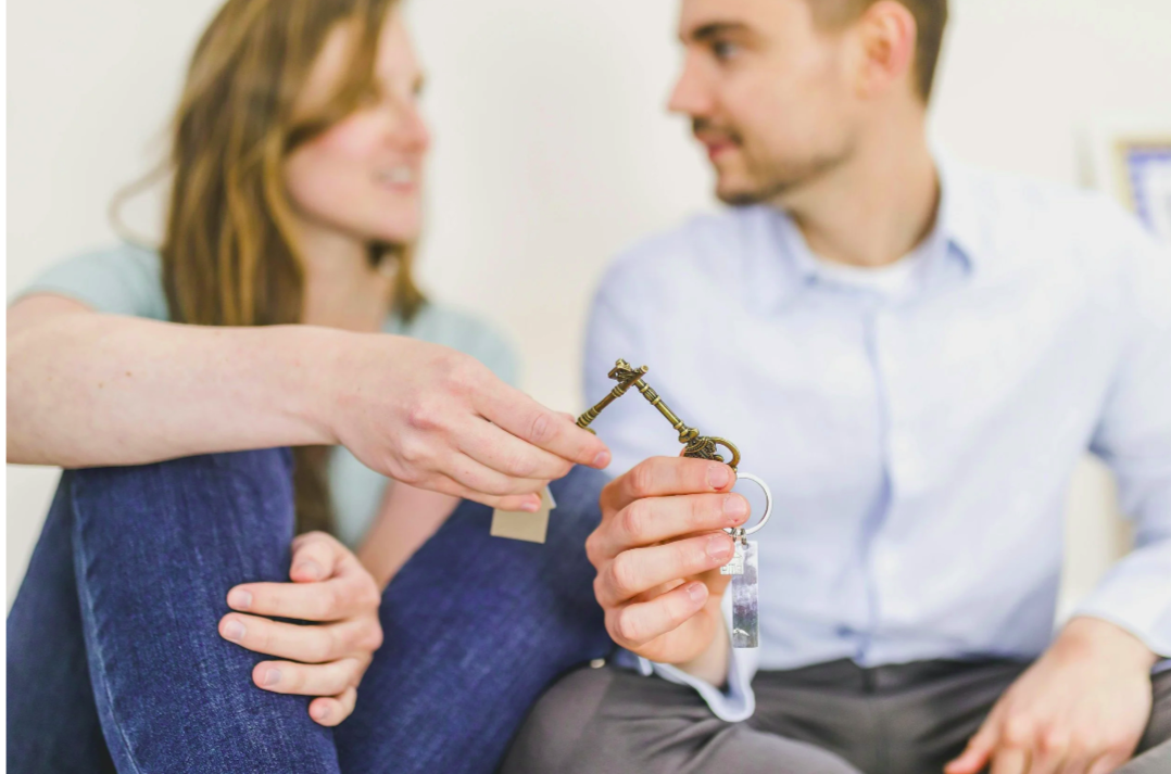 DO I NEED ONE OR TWO REALTORS WHEN SELLING YOUR HOME DURING A DIVORCE