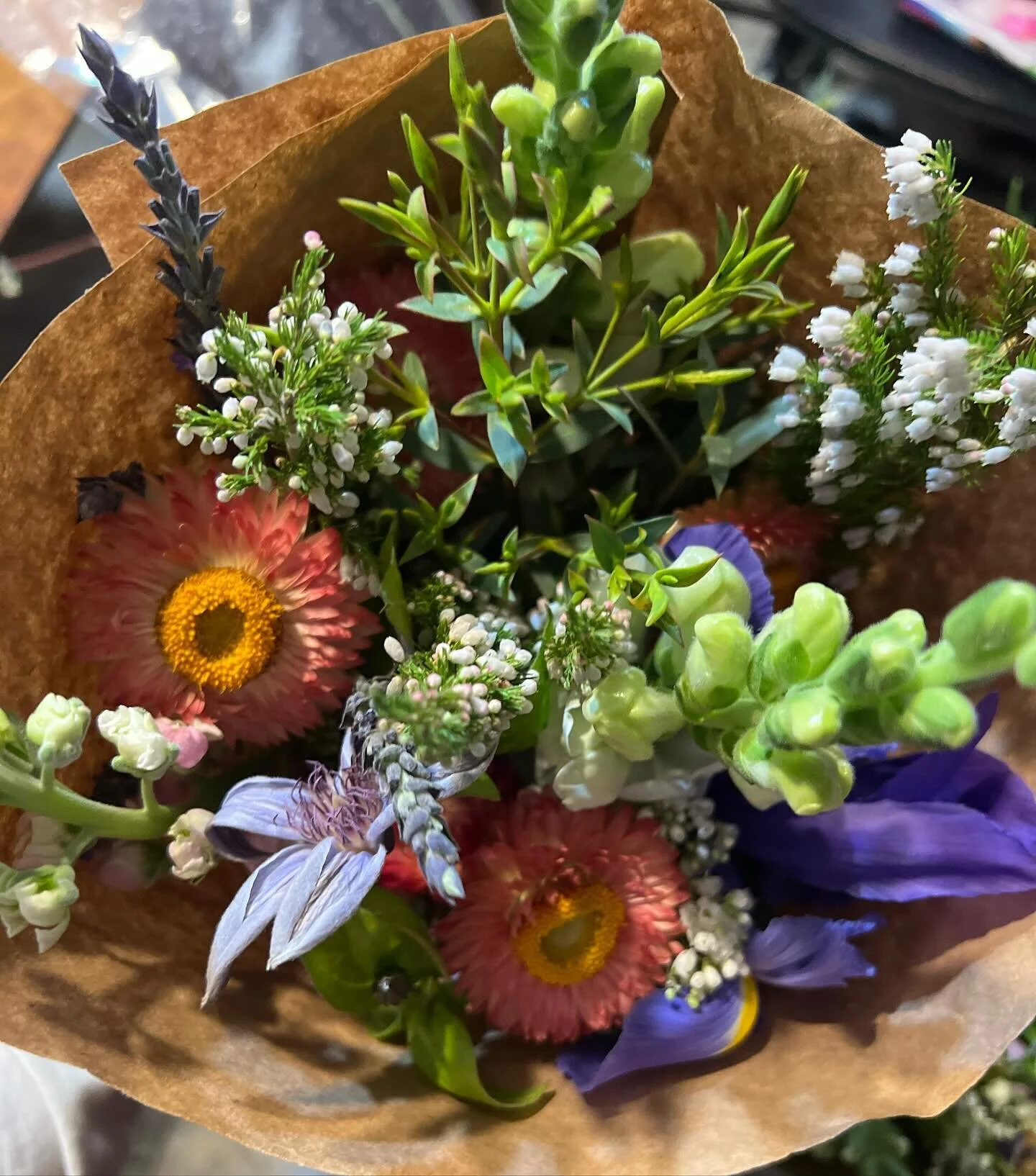 Two Bouquets, a small jar of Euc and baby&rsquo;s breath and a small bouquet of greens and lavender all for sale! FCFS

Bouquets-$20
Small Jar with Eucalyptus-$10
Small Greens and Lavender Bouquet-$5