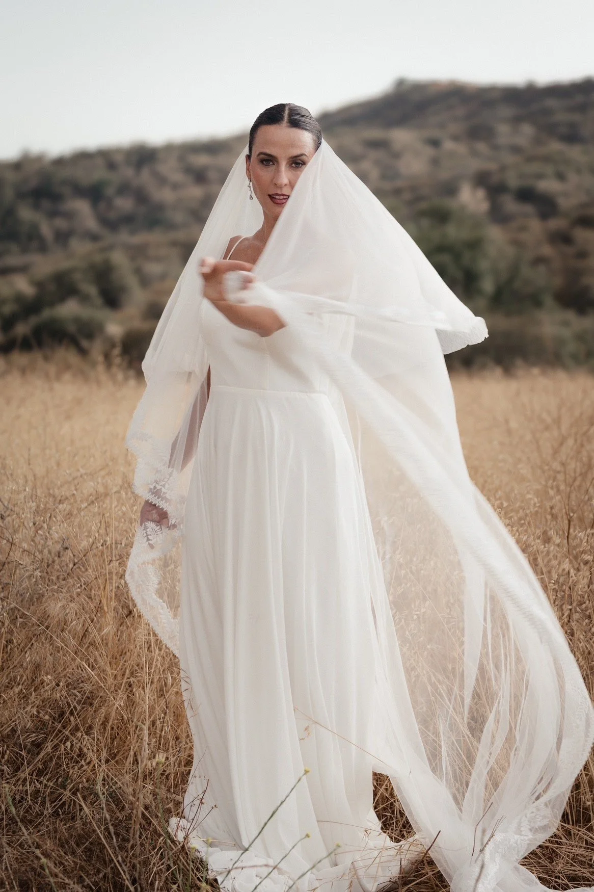 SOUTHERN CALIFORNIA WEDDINGS AT SACRED OAK VINEYARD: THE NATURE OF THINGS FINE FLOWERS AND MARIELA CAMPBELL PHOTOGRAPHY