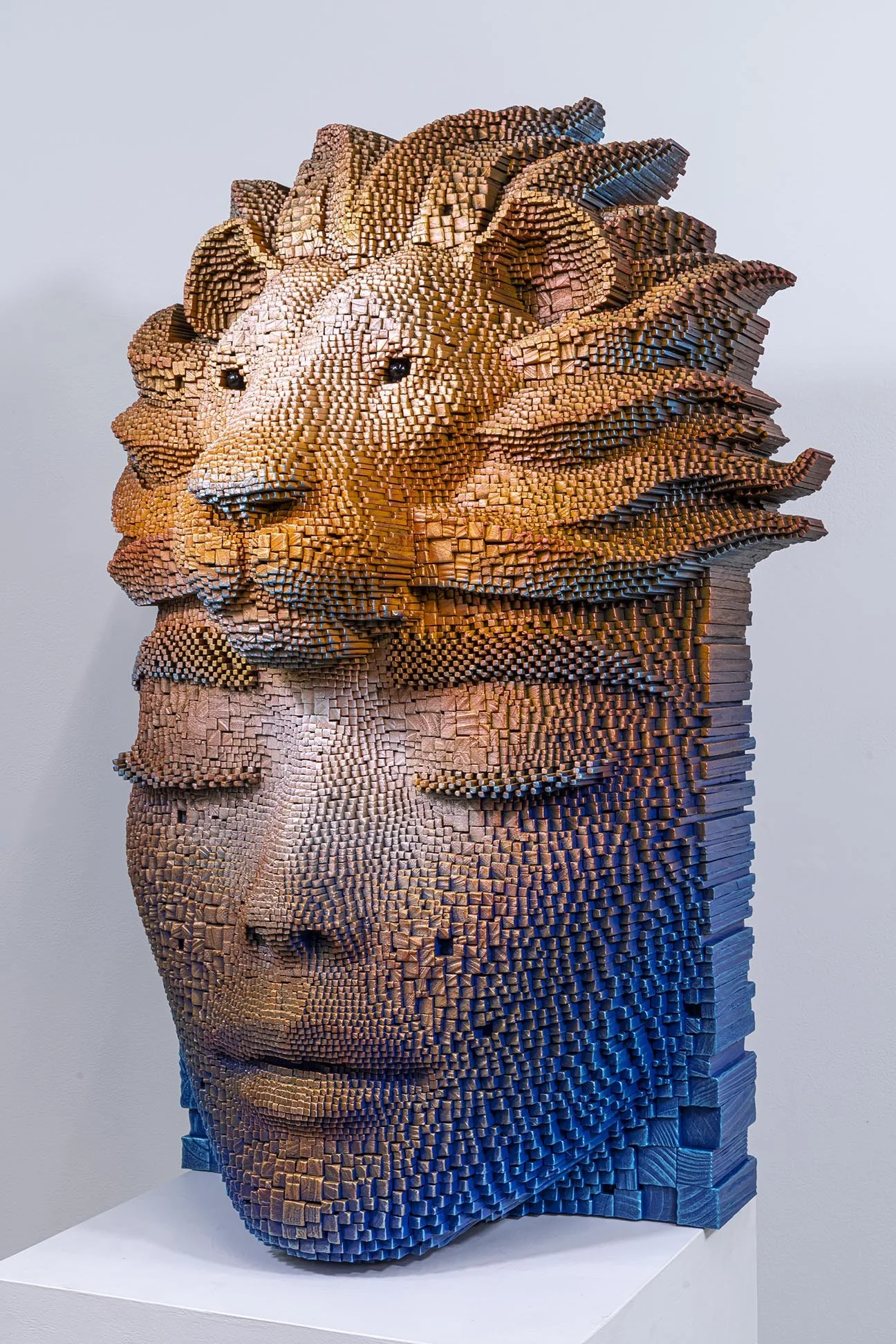 Lion's Spirit - 40 x 27 x 19 ″