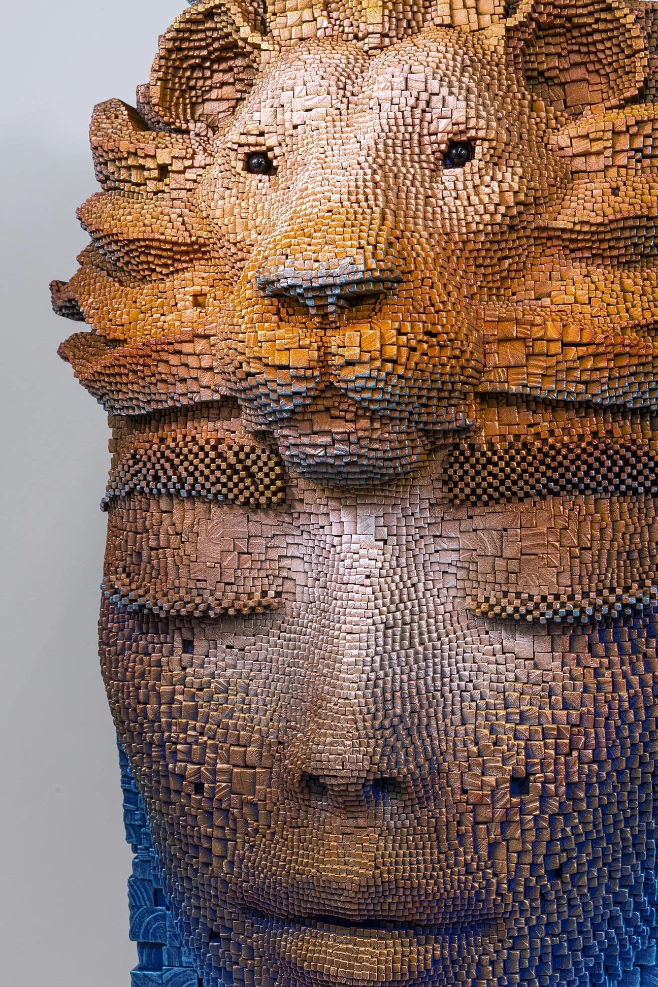 Lion's Spirit - 40 x 27 x 19 ″