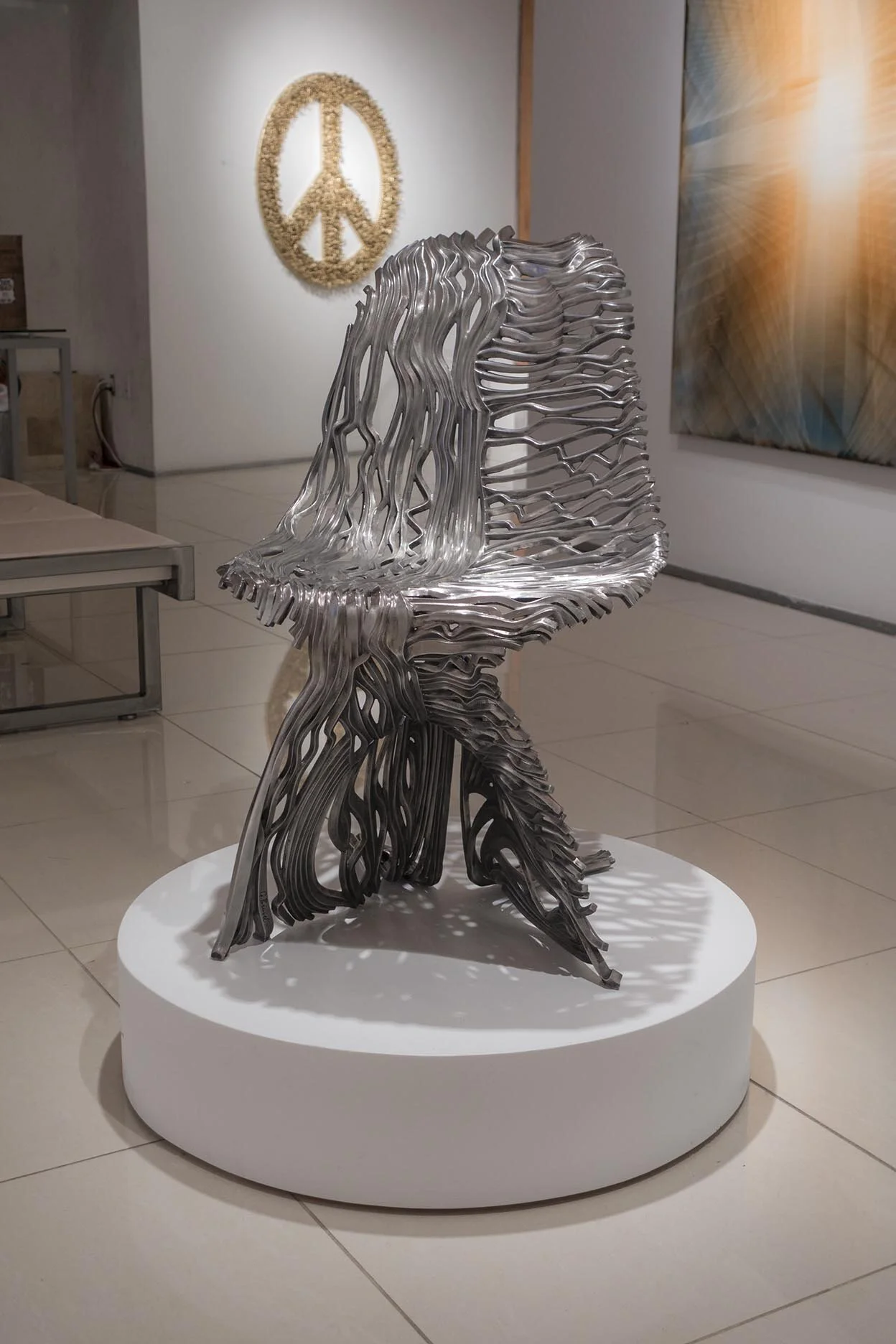 DICHOTOMY CHAIR
