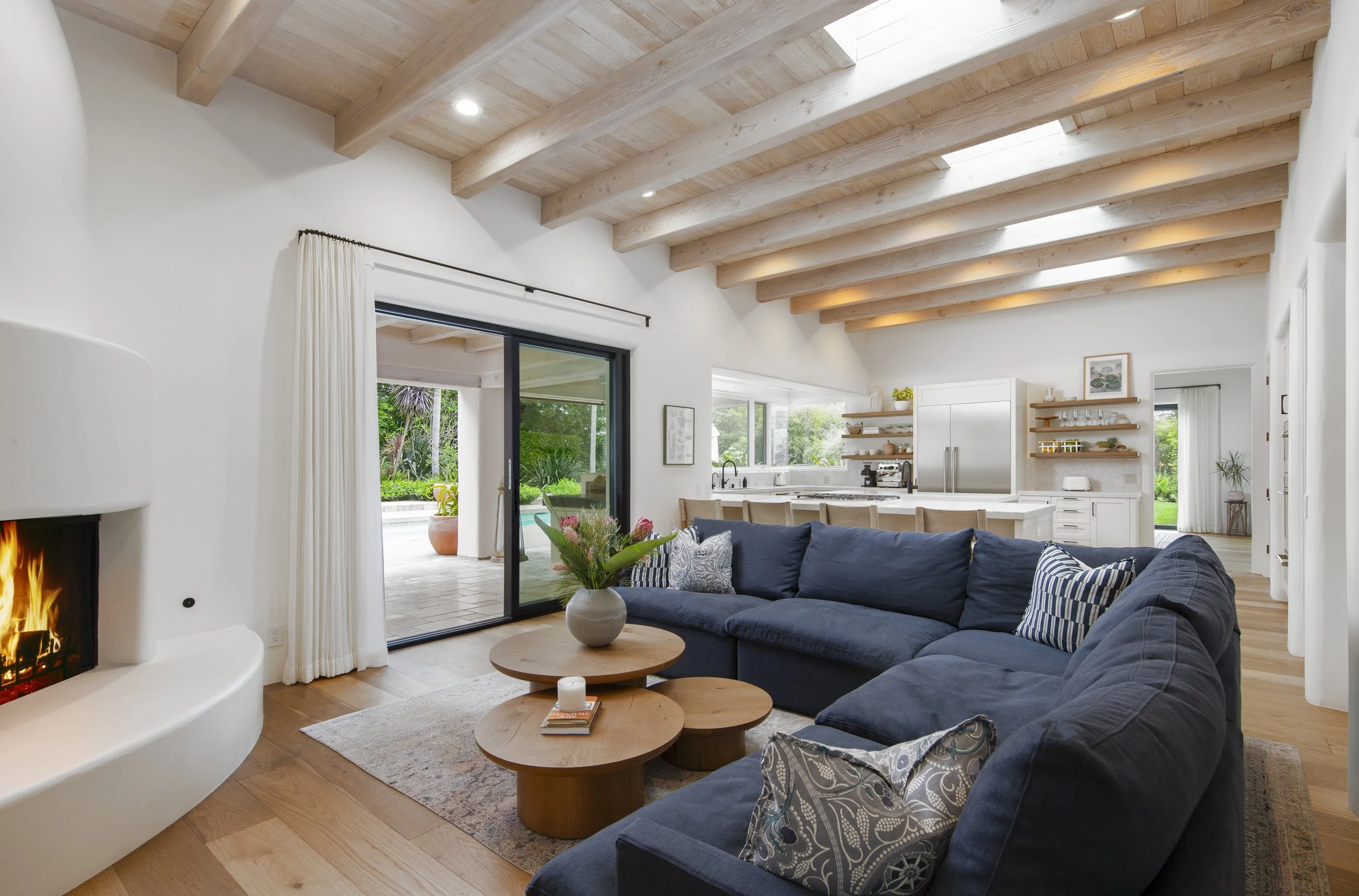 9 family room .jpg