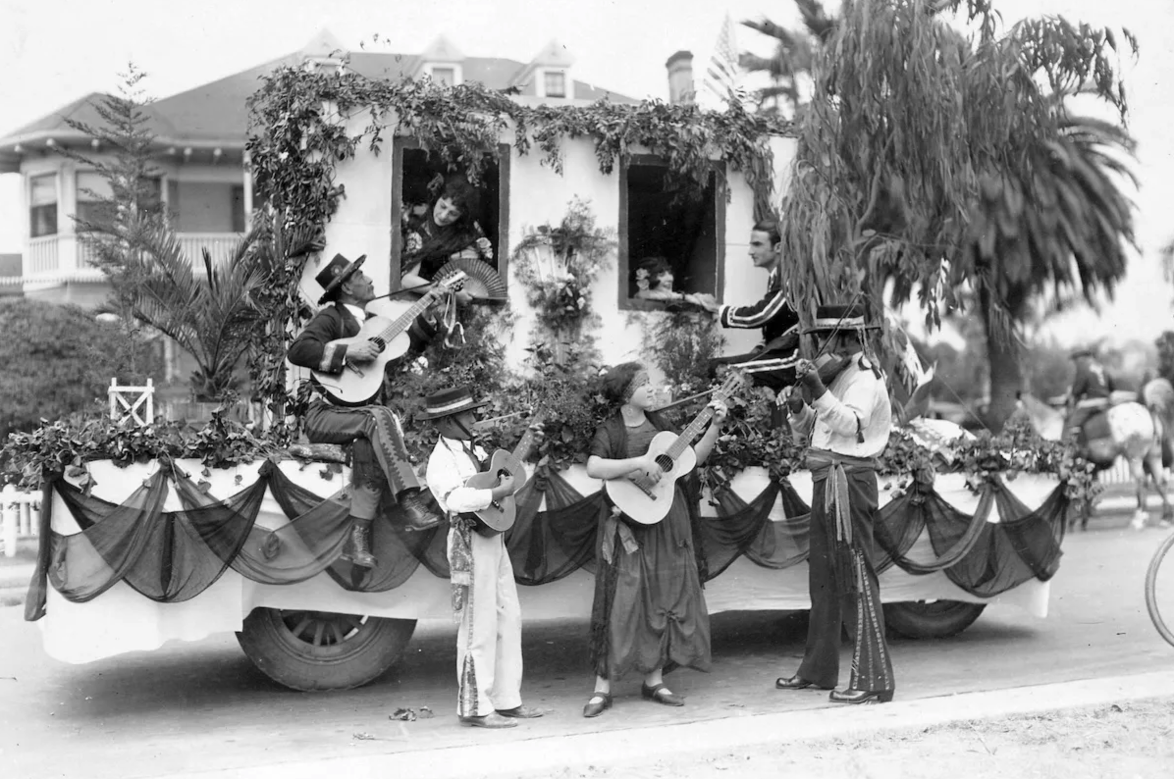 VIVA LA FIESTA: SANTA BARBARA’S MOST JOYFUL WEEK OF THE YEAR