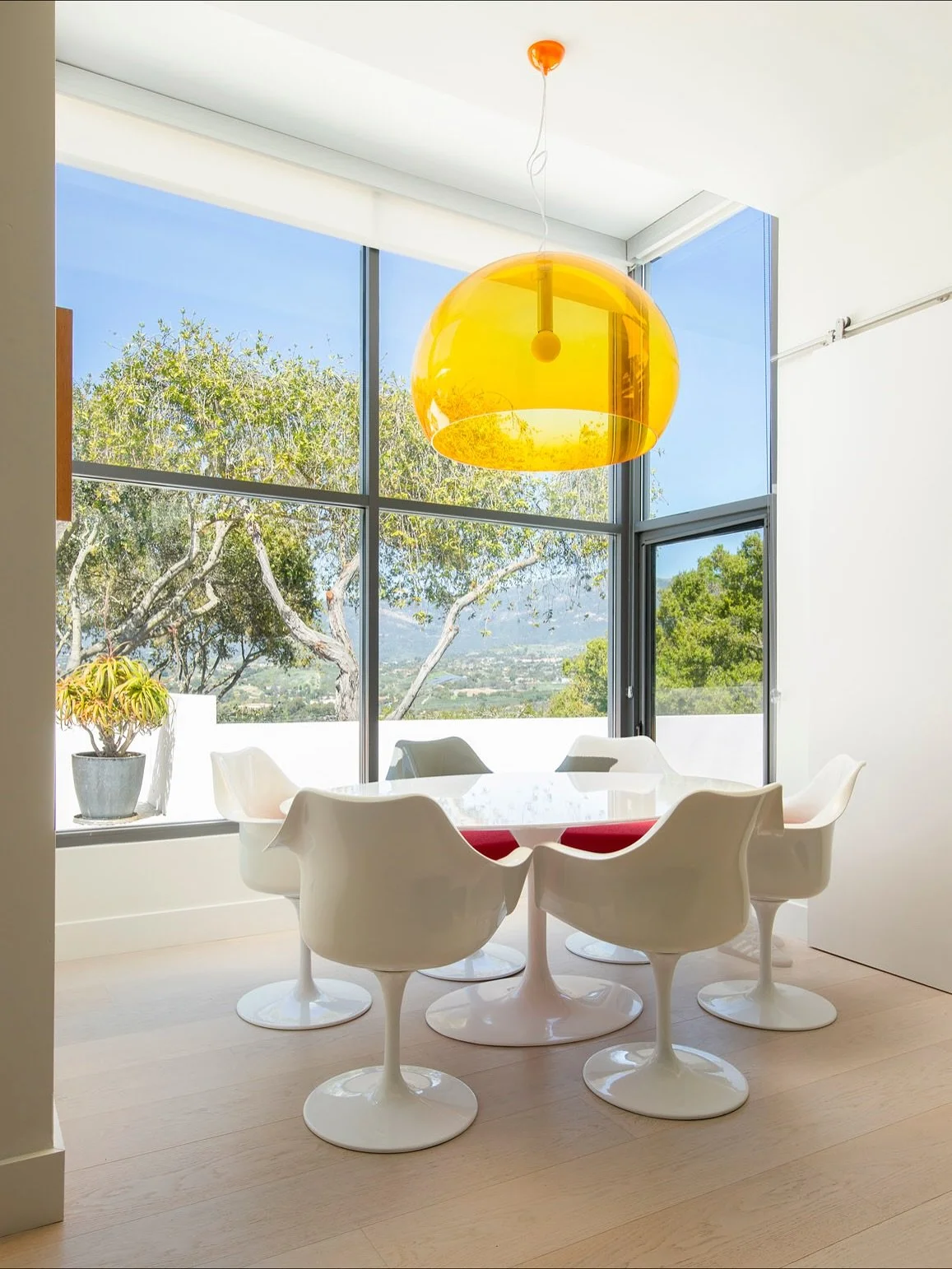 4450 Via Alegre • $9,900,000
Nestled within the prestigious enclave of Hope Ranch, this thoroughly reimagined contemporary estate is a masterclass in modern elegance. Designed to embrace its breathtaking surroundings, the home offers a seamless