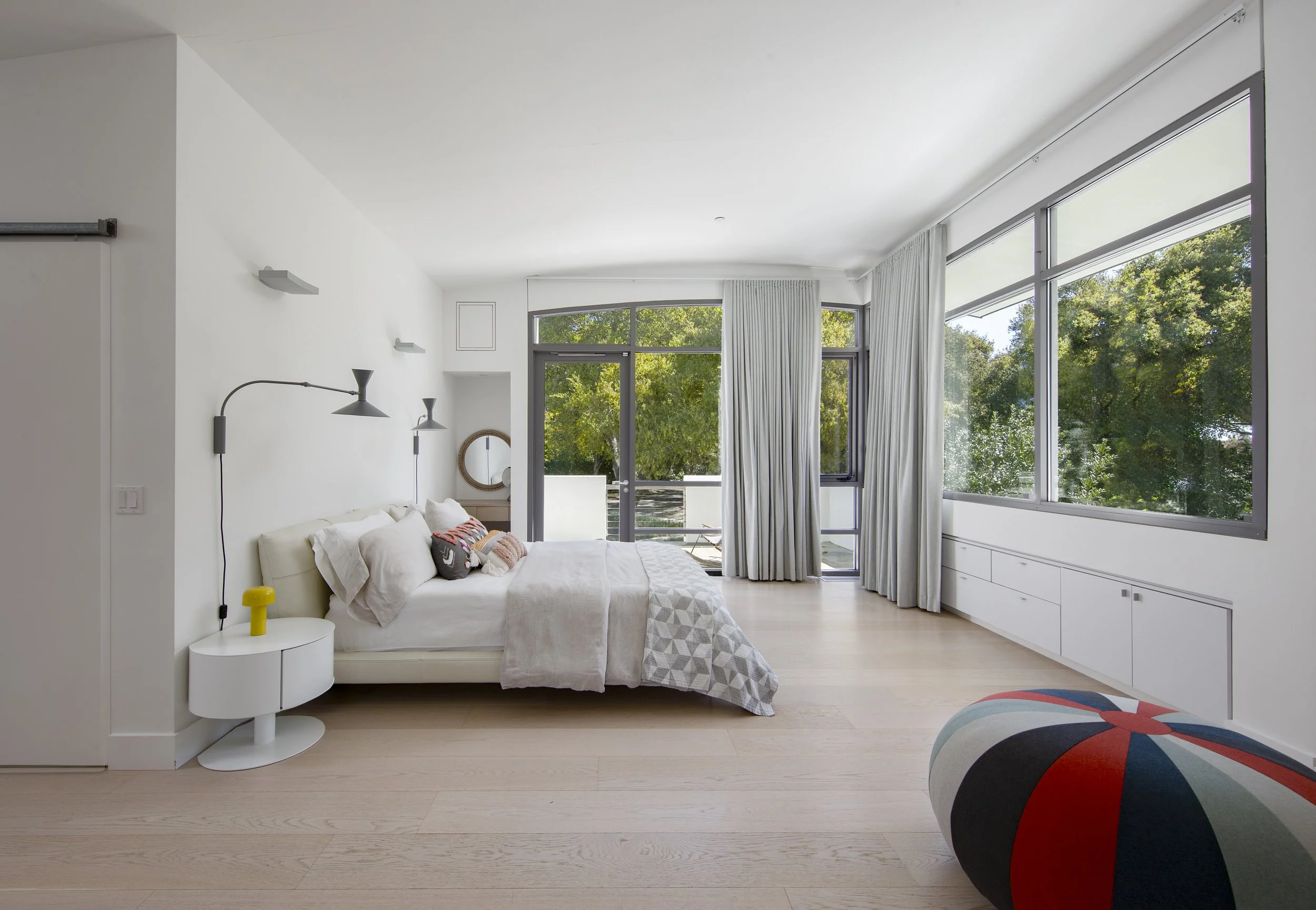 15 primary bedroom.jpg