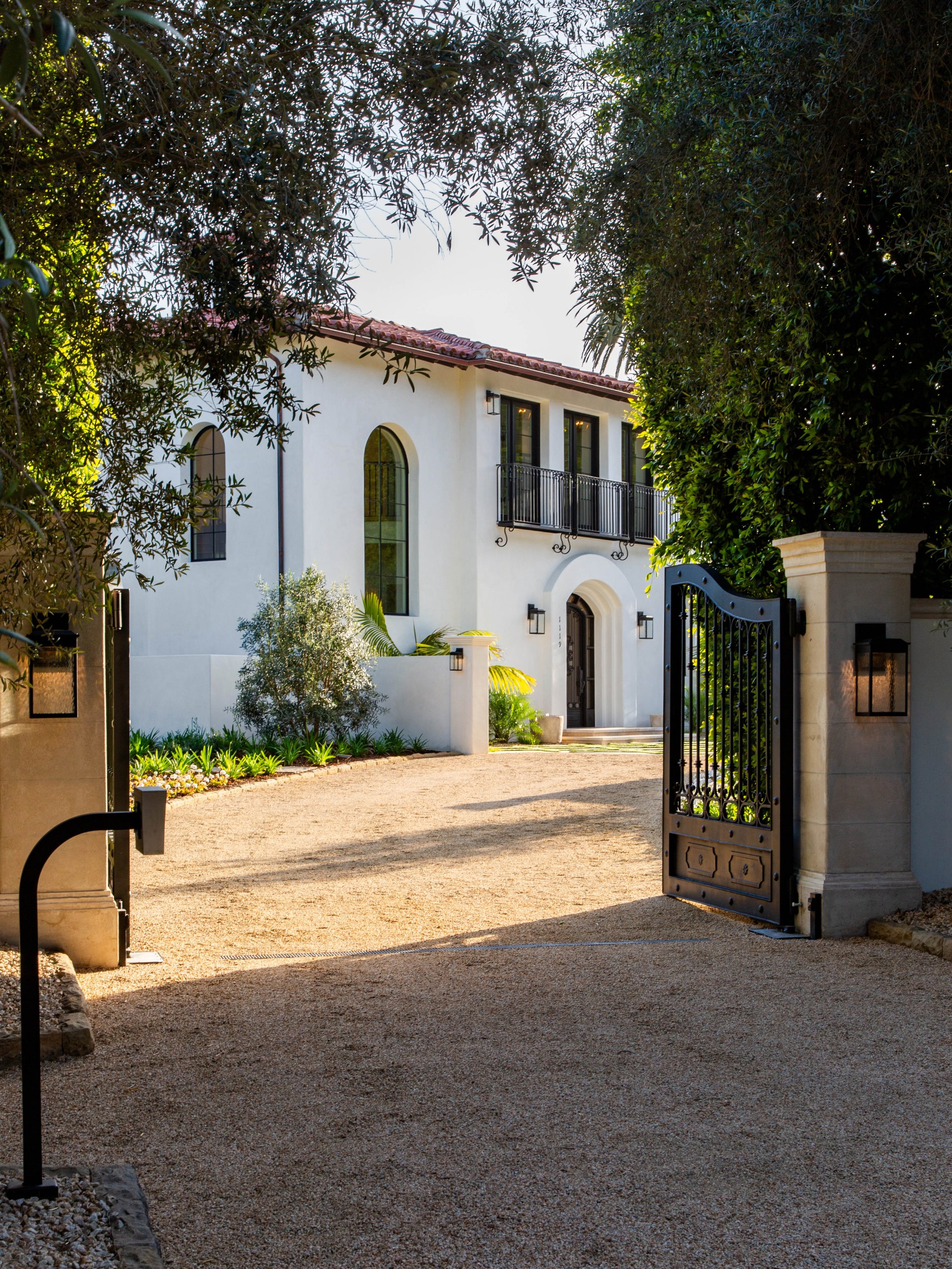 Just Listed &bull; 1119 Alston Road &bull; Offered at $15,900,000

Gorgeous new construction in Montecito&rsquo;s sought-after MUS district, moments to the Montecito Club, walking trails, and both Upper and Lower Villages! Designed with clean lines a