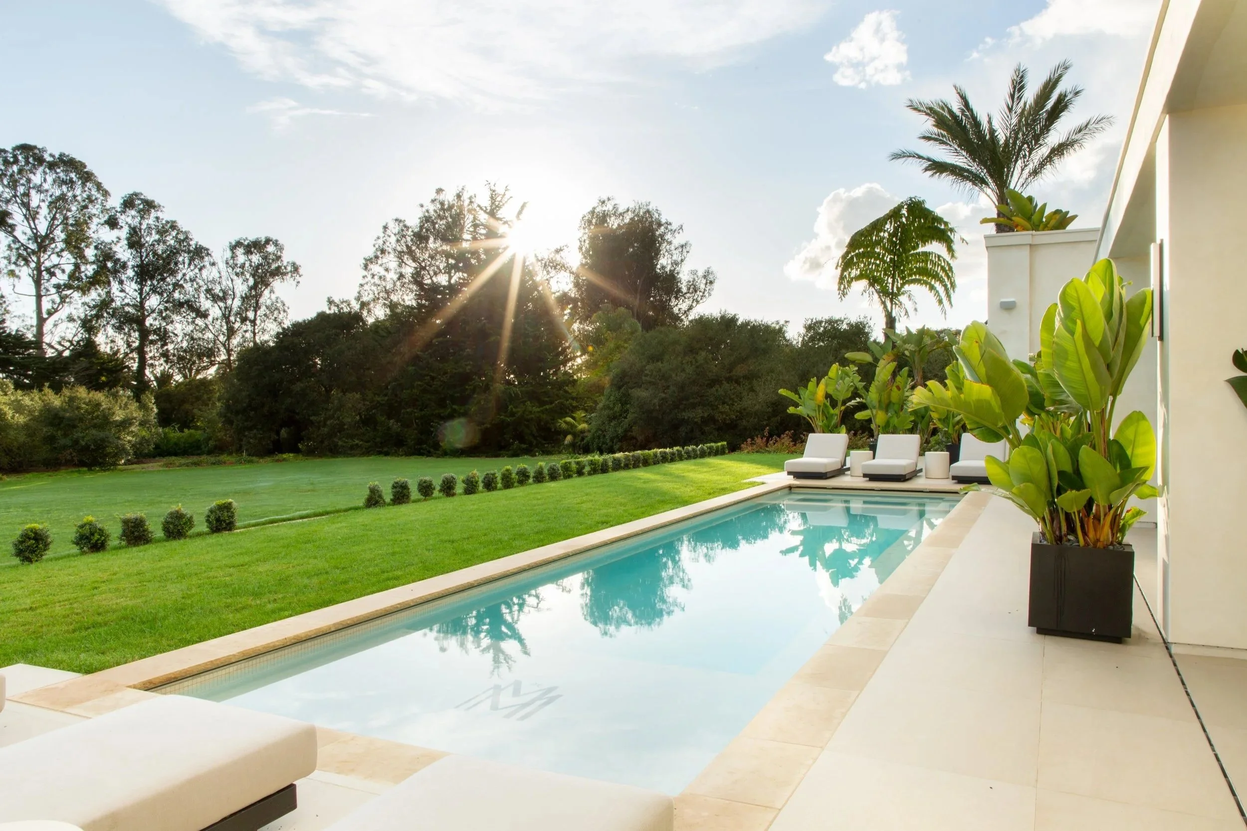 ESTATES THAT LIVE LIKE RESORTS