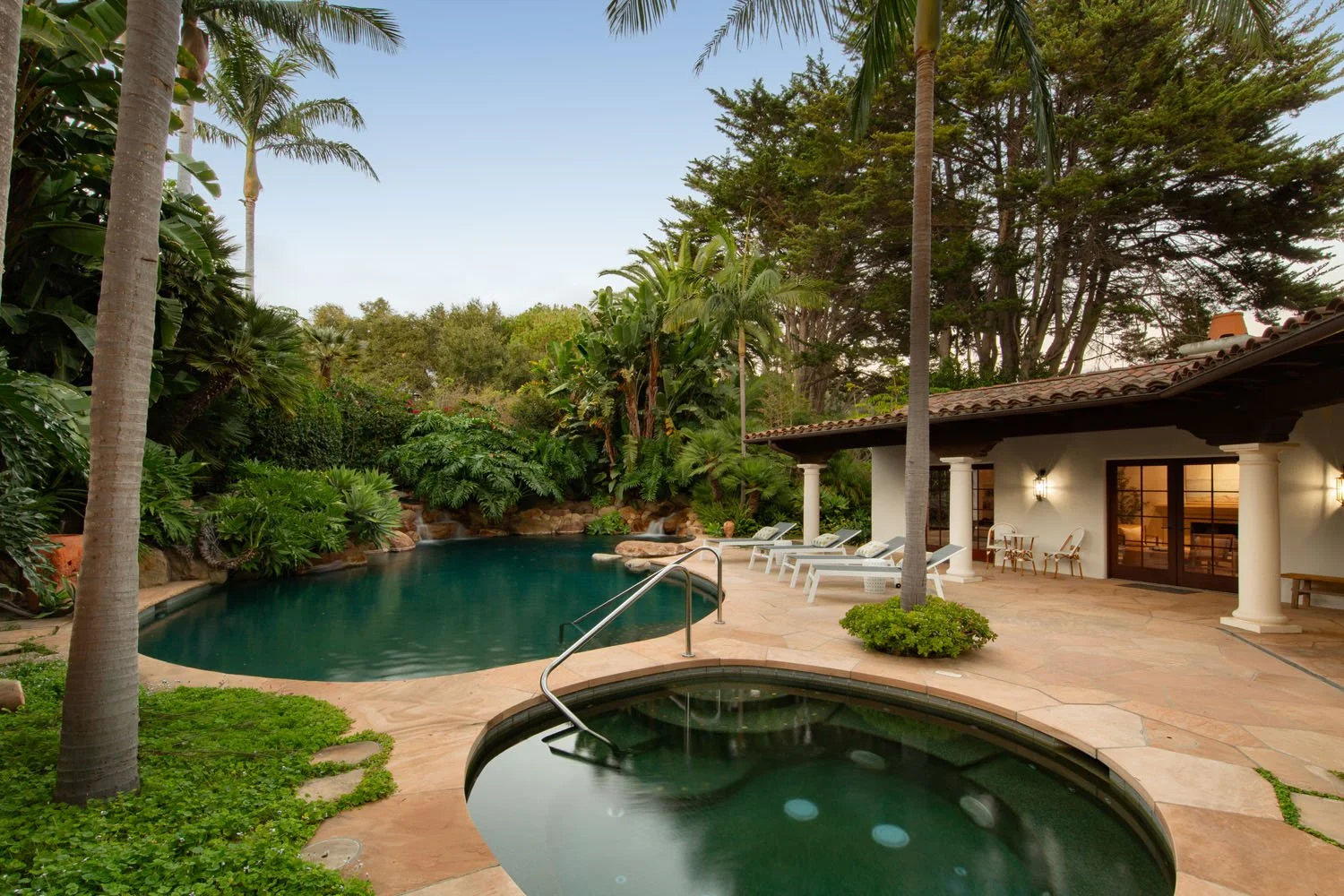 28 pool + pool house.jpg