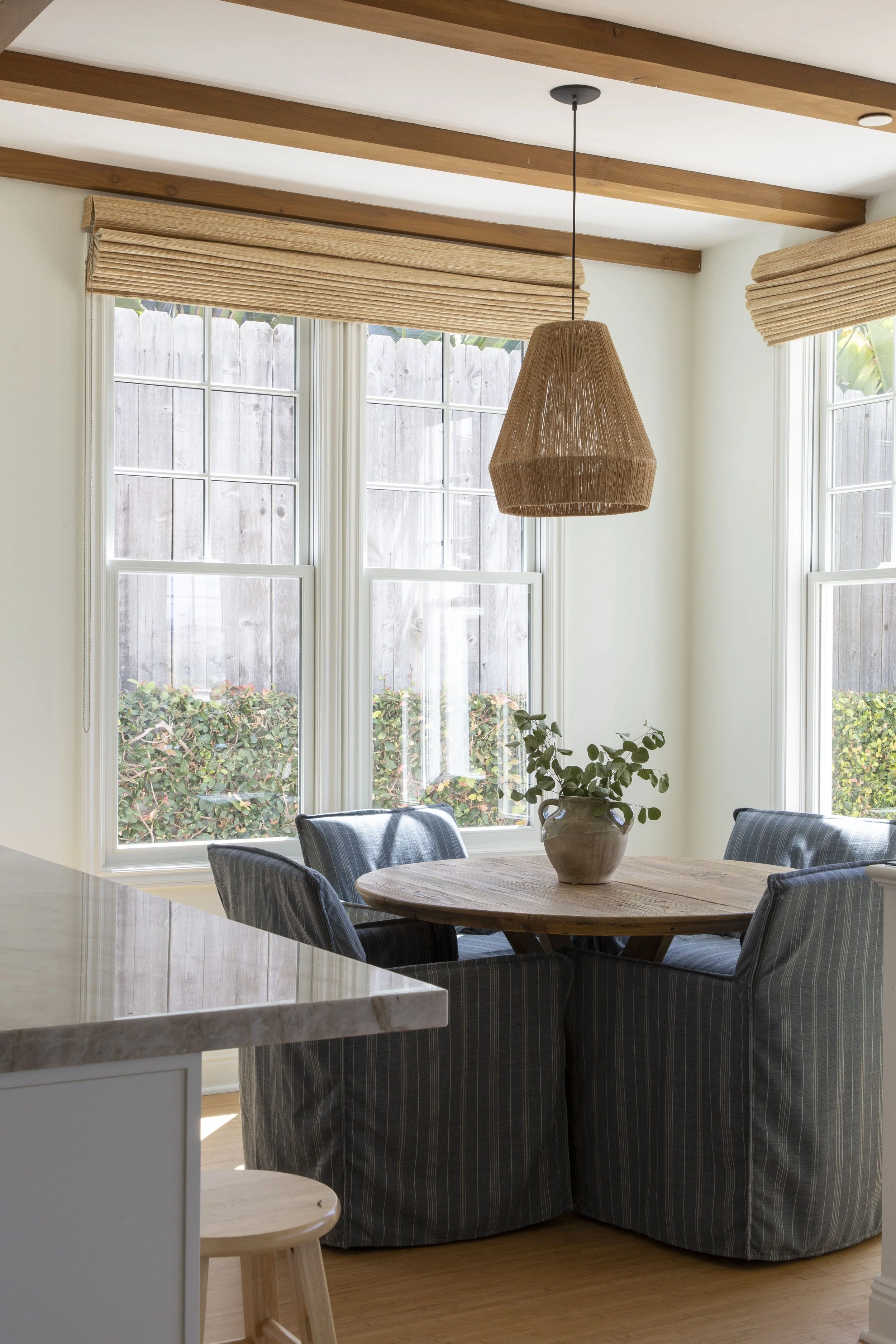 Breakfast Area 2.jpg