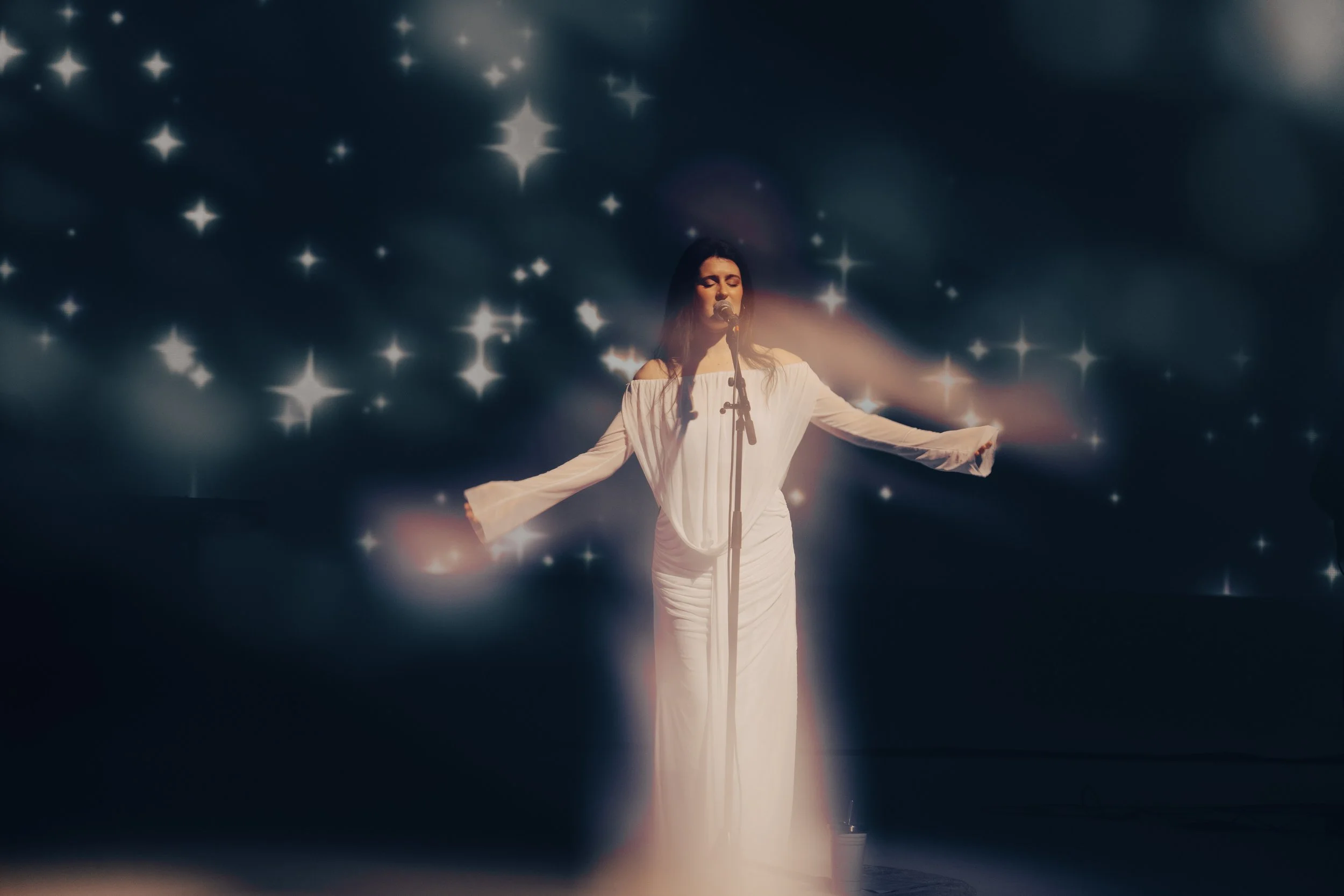 By Ming Lyu -  alayna at her Set Her Free Tour - Auckland - August 29 2026