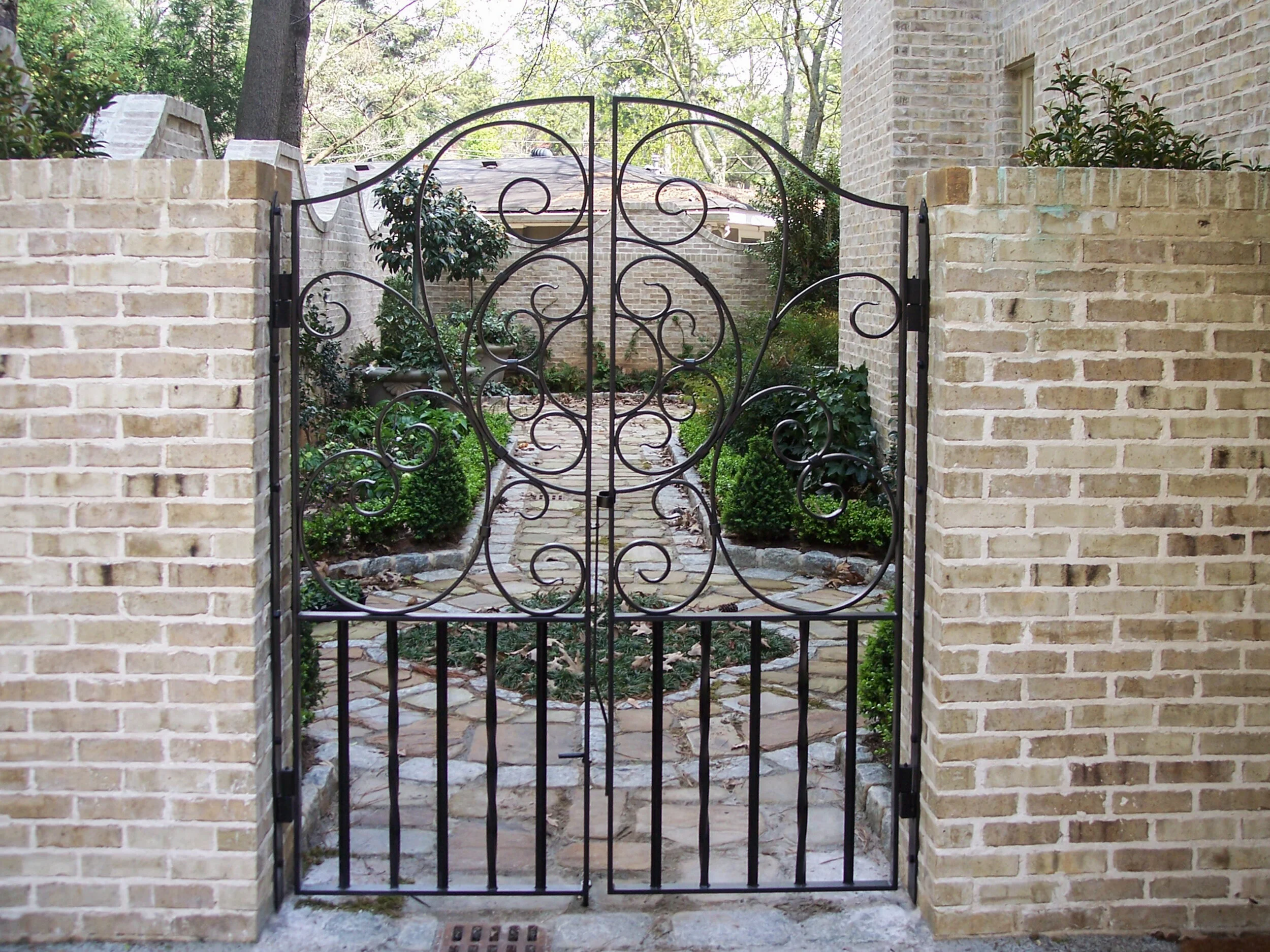 SmithworksGates-1.jpg