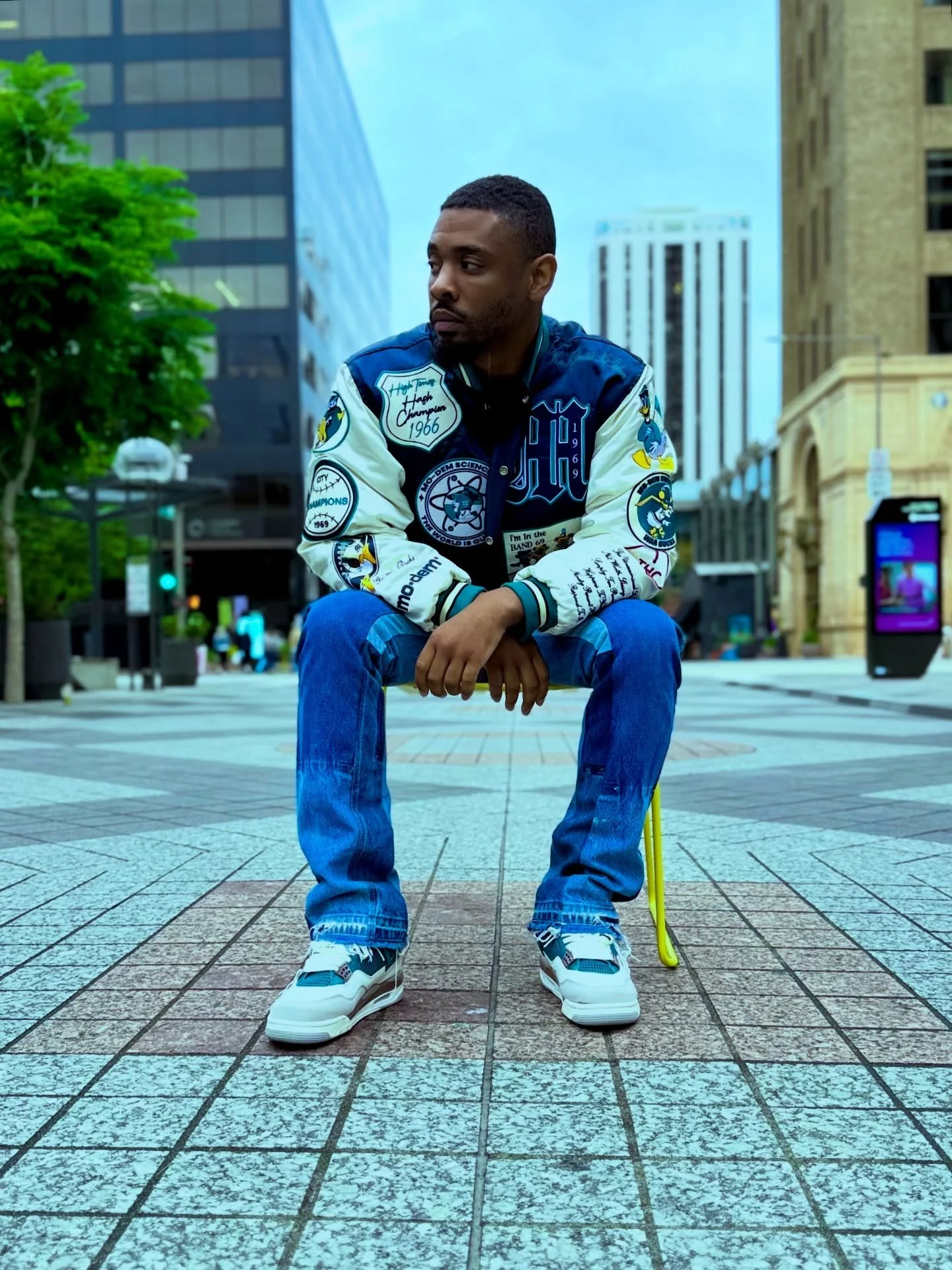 Nothing like Springtime in Denver 🐝🌻🌆

@ko6ex for @mo.dem_ 

College Dropout Coaches Jacket Available While Supplies Last 🦆

&bull; Link In Bio | www.mo-dem.shop

#Denver #Modem #Foryou #Explore #Streetwear